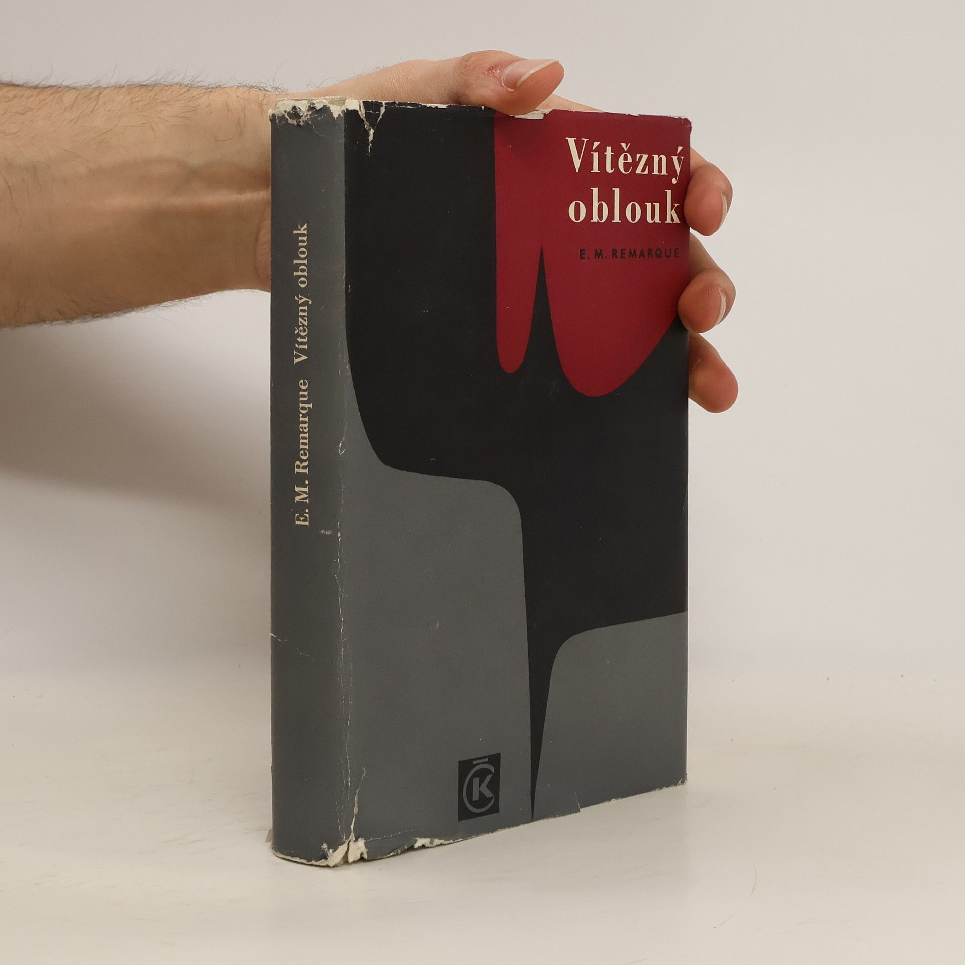 Erich Maria Remarque Vítězný oblouk