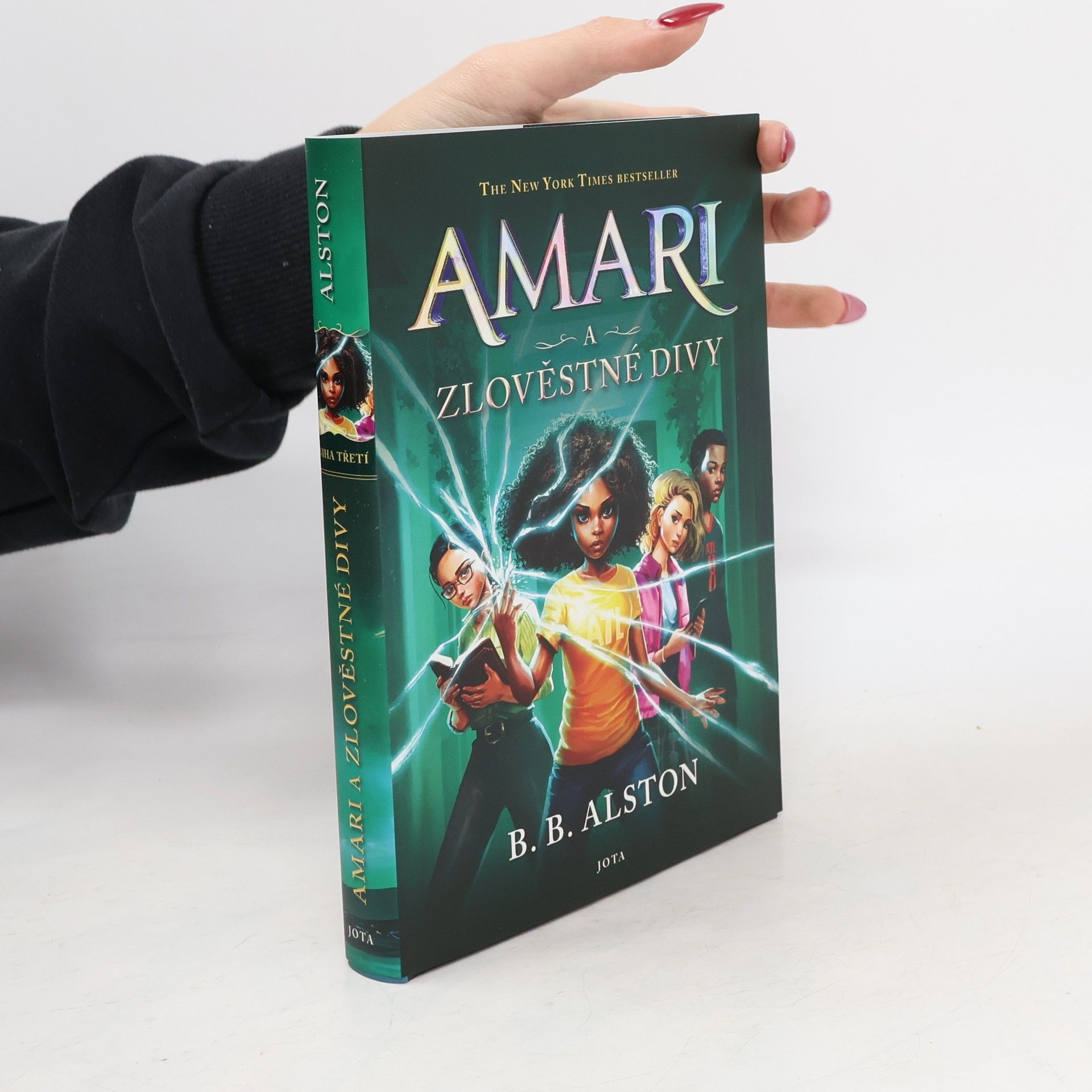 Amari a Zlověstné Divy