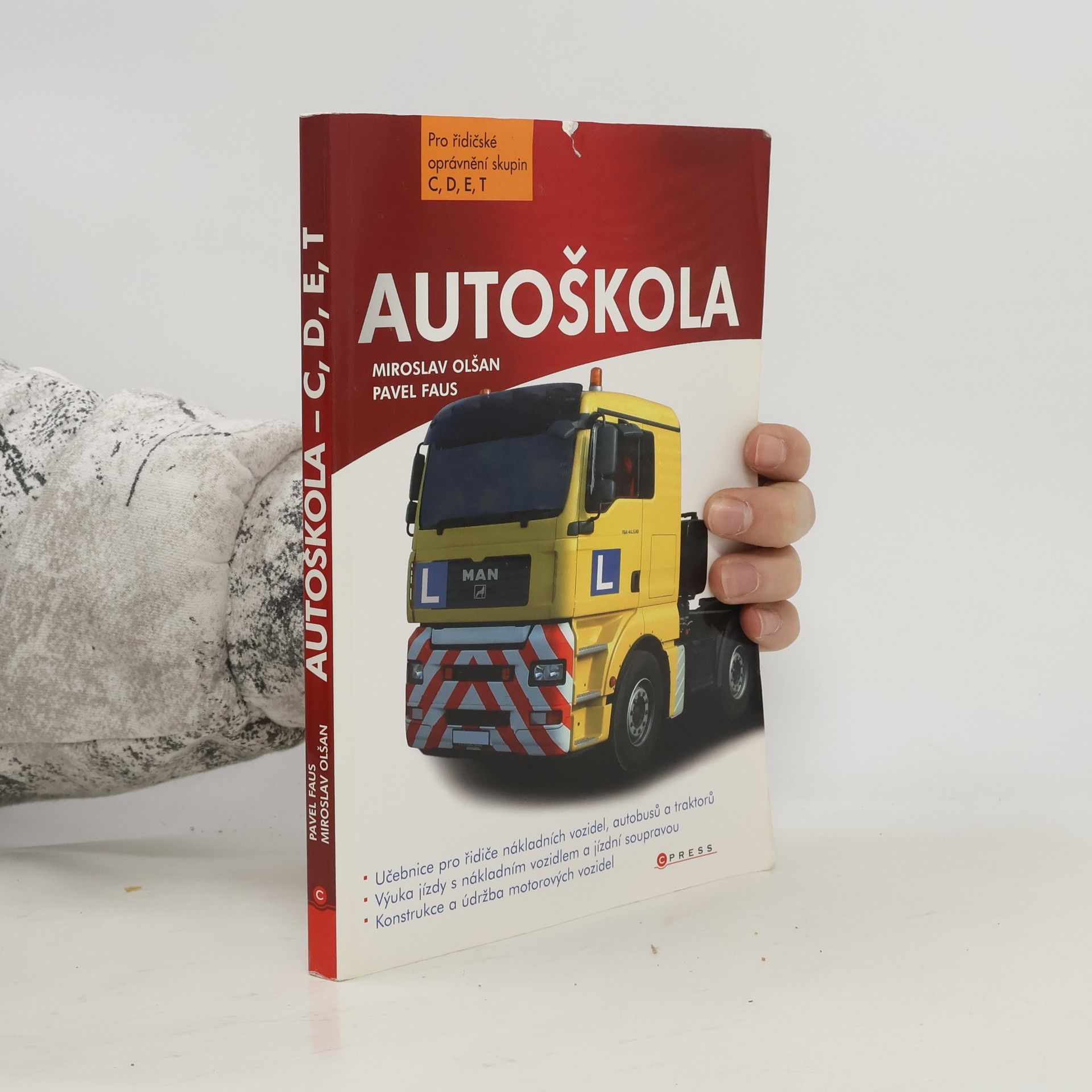 Autoškola pro řidičské oprávnění skupin C, D, E, T