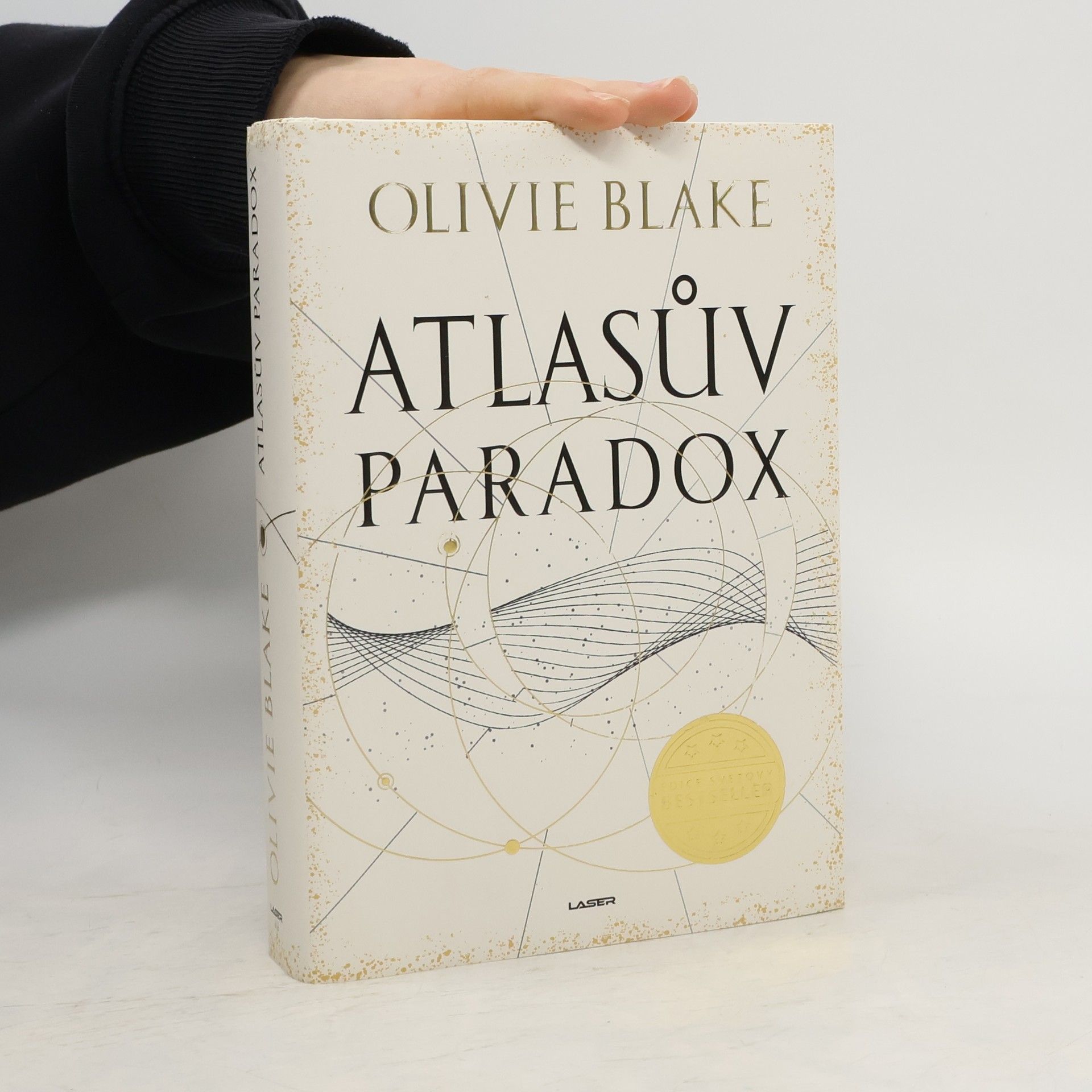 Olivie Blake Atlasův paradox