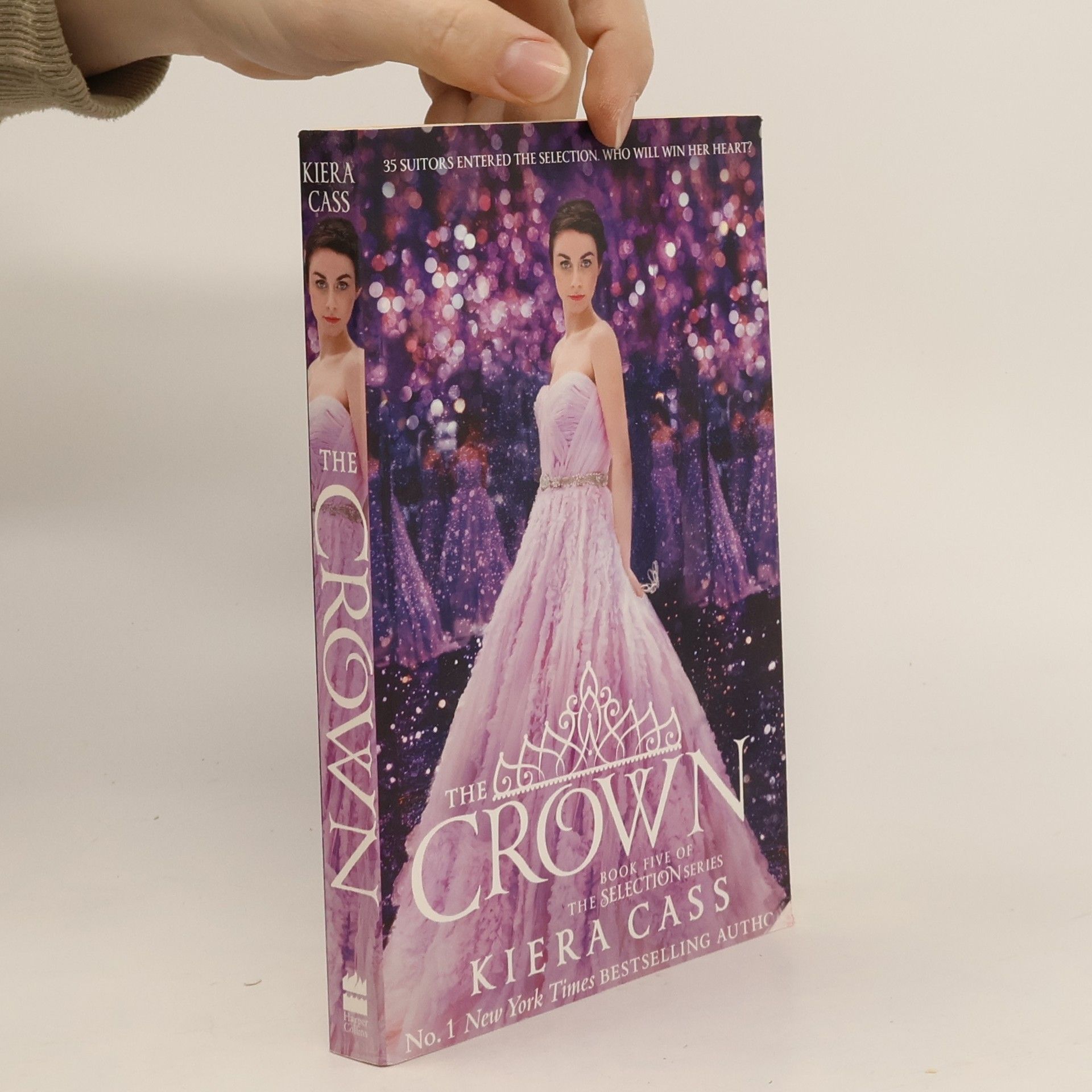 Kiera Cass The Crown. 5. díl