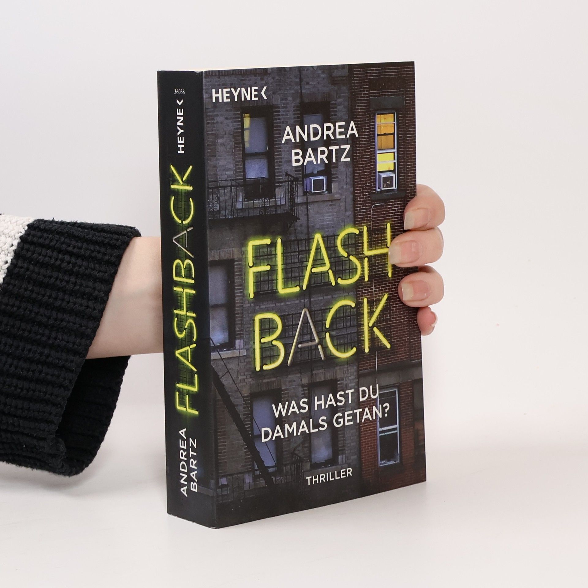 Andrea Bartz Flashback