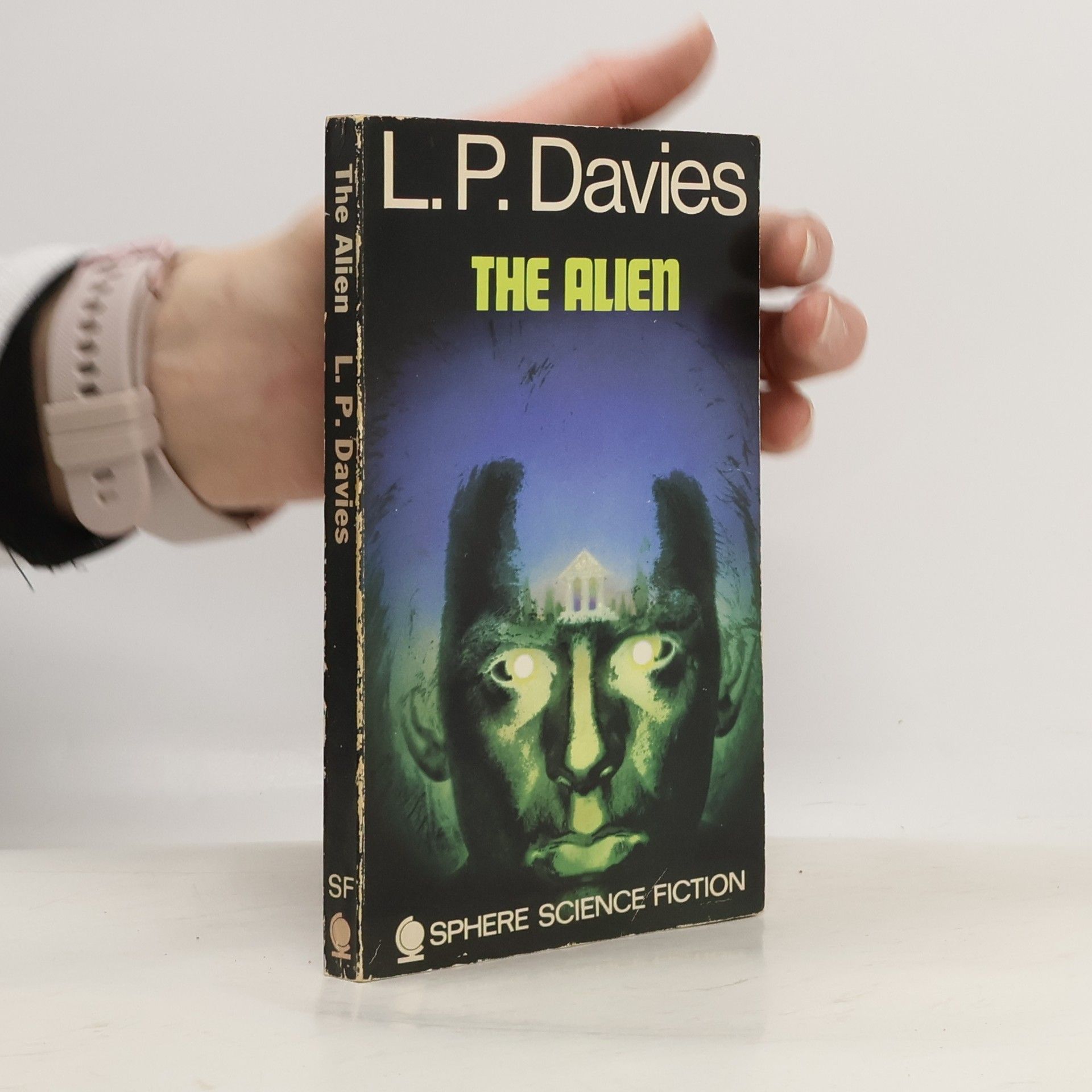 L. P. Davies The Alien