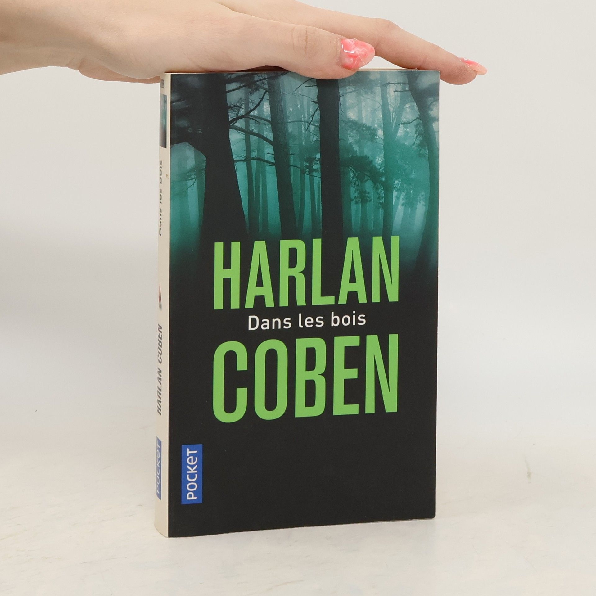 Roxane Azimi Dans les bois