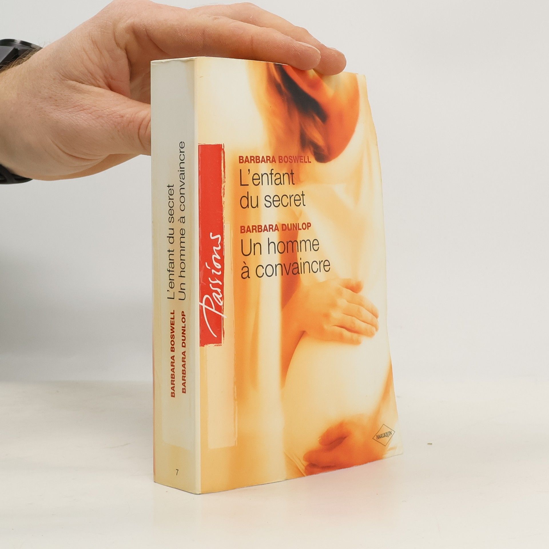 Passions - 7: L'Enfant du secret / Un homme à convaincre