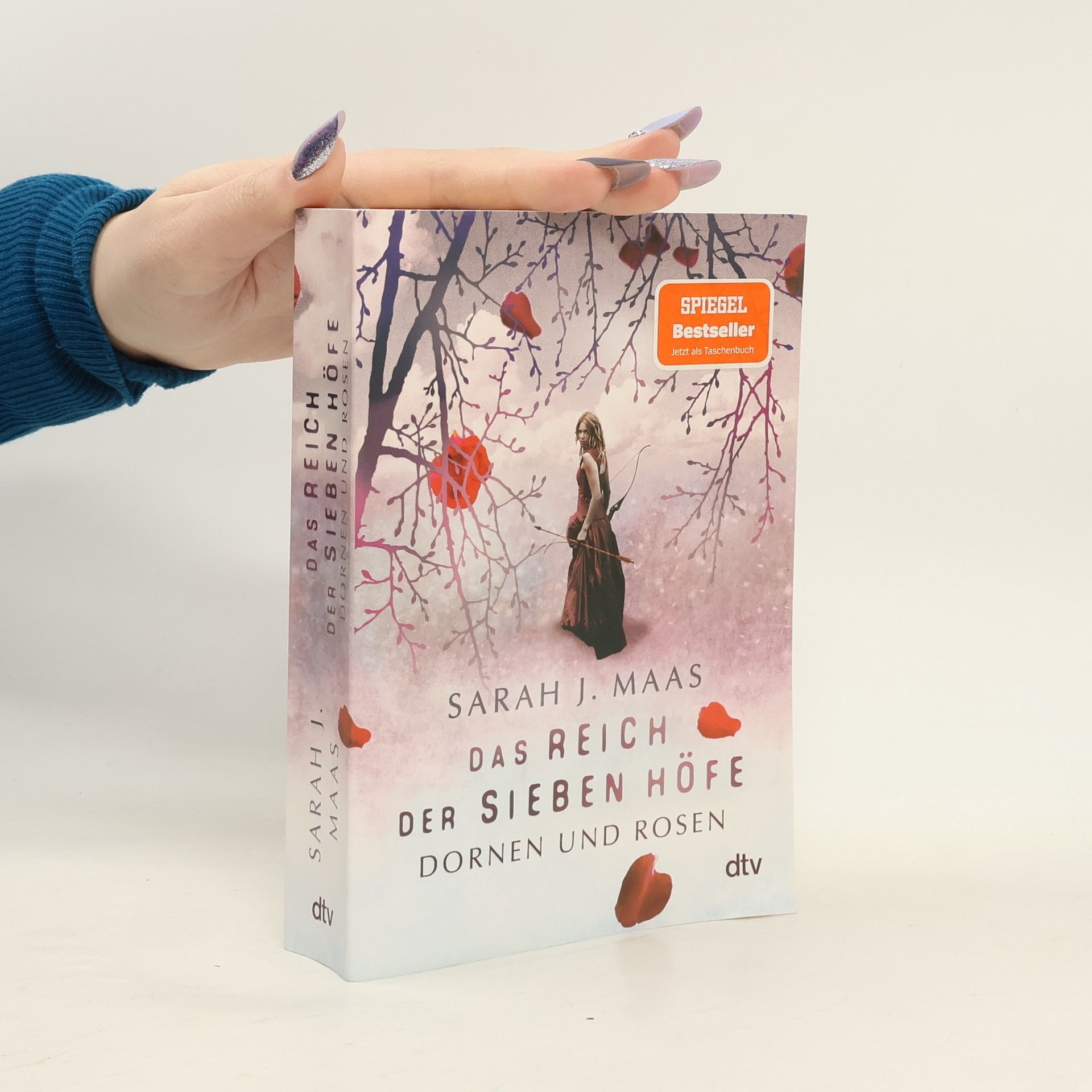 Sarah J. Maas Das Reich der sieben Höfe. Dornen und Rosen