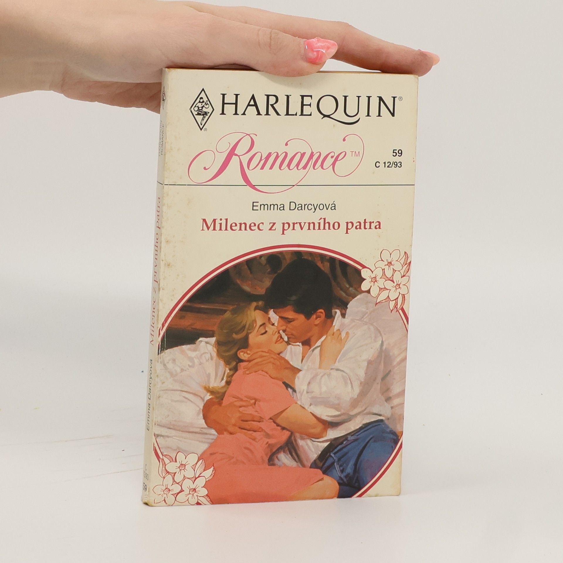 Emma Darcy Milenec z prvního patra