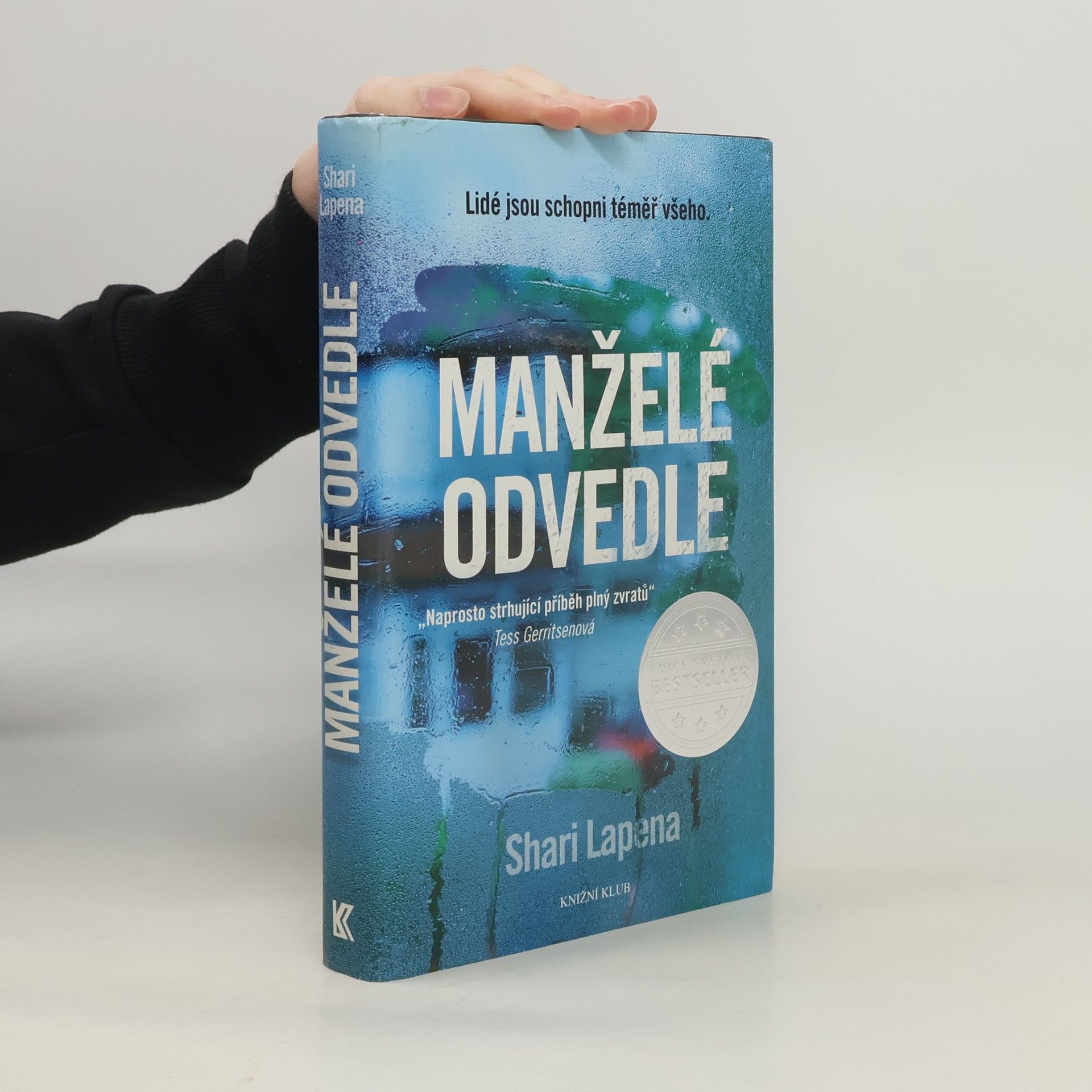 Shari Lapenová Manželé odvedle