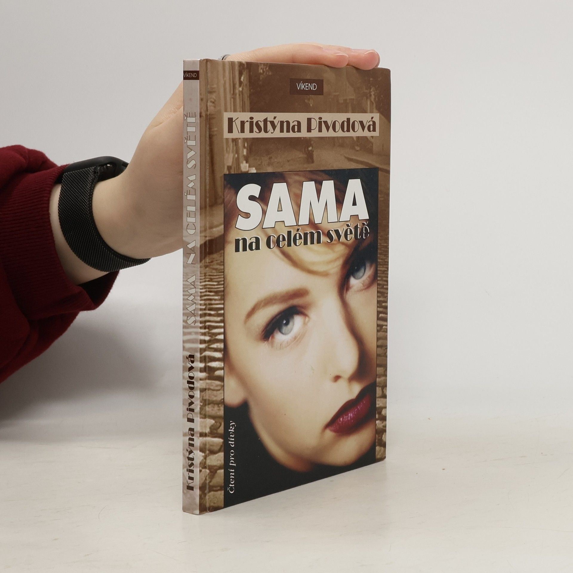 Kristýna Pivodová Sama na celém světě