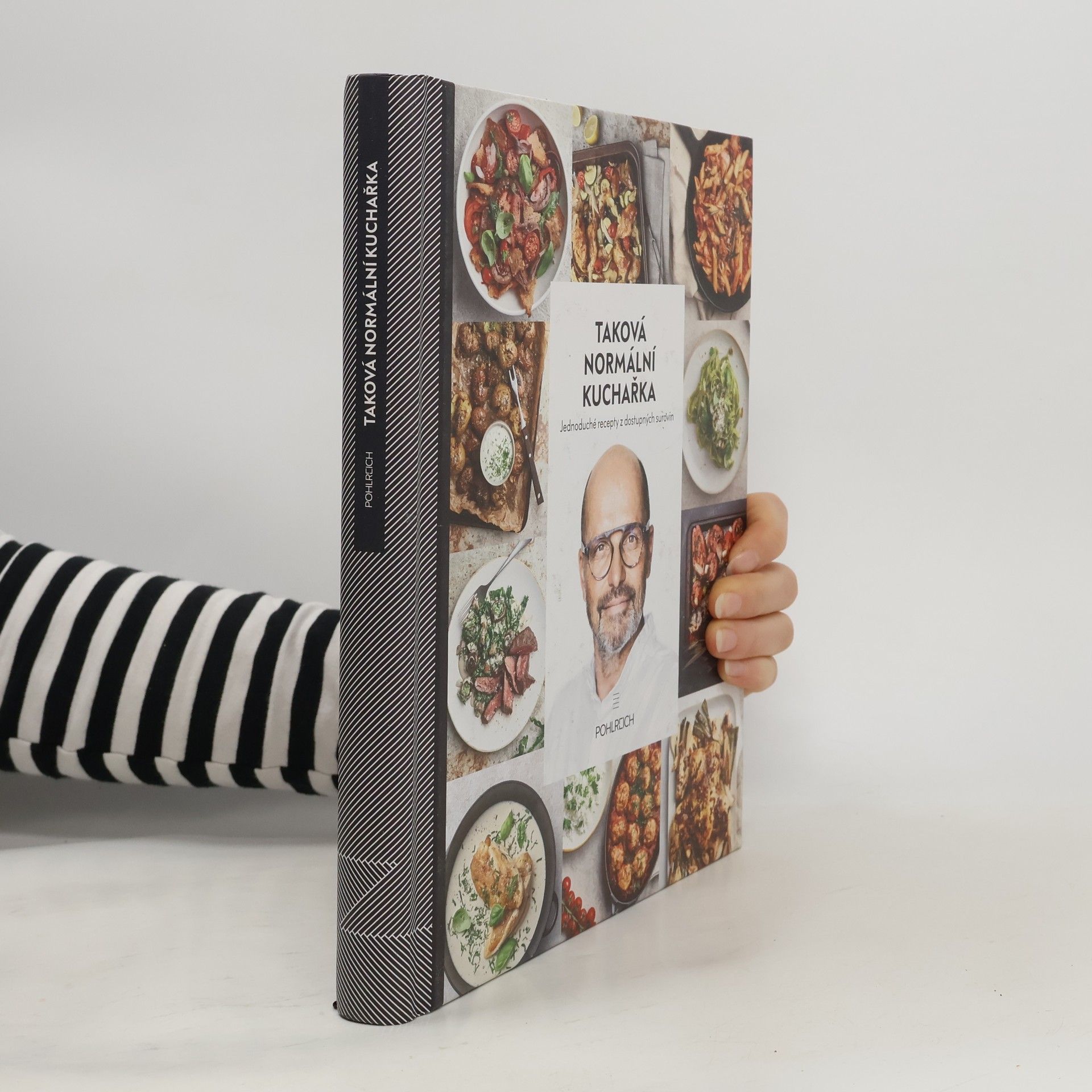 Taková normální kuchařka: Jednoduché recepty z dostupných surovin