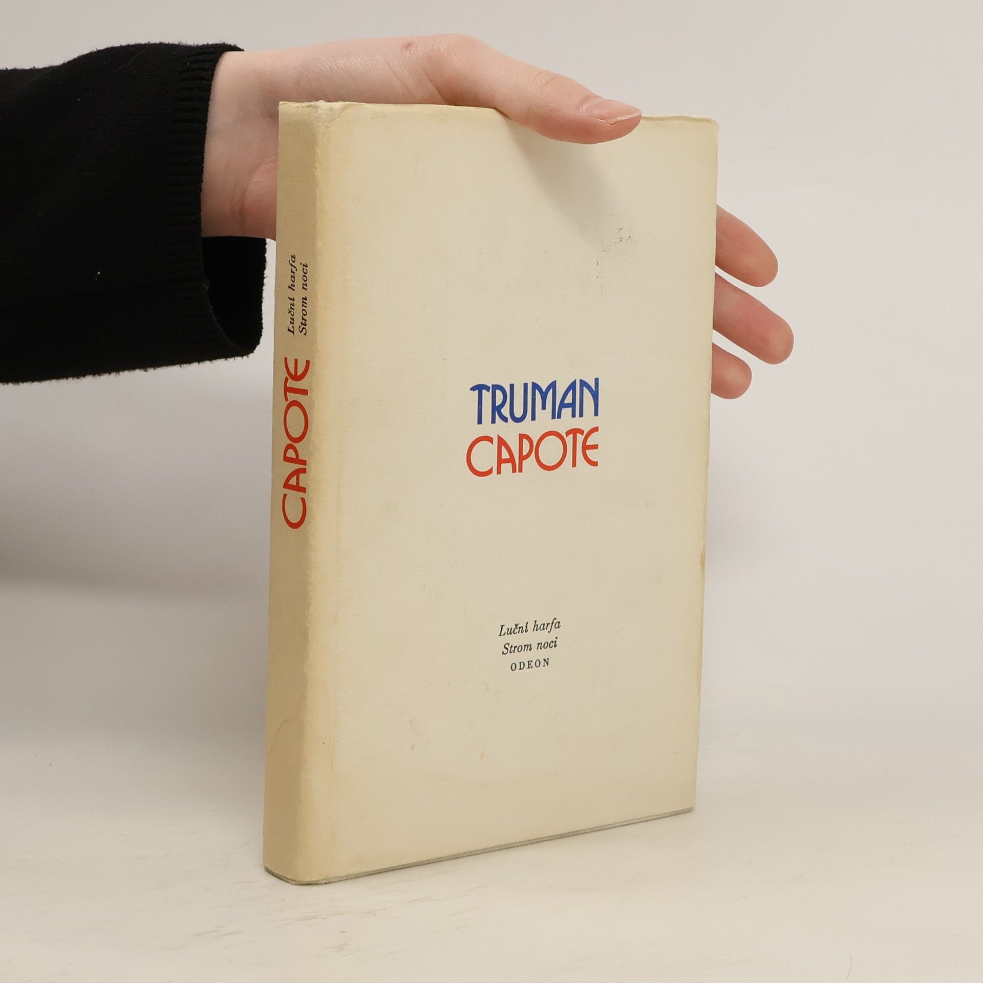 Truman Capote Luční harfa. Strom noci