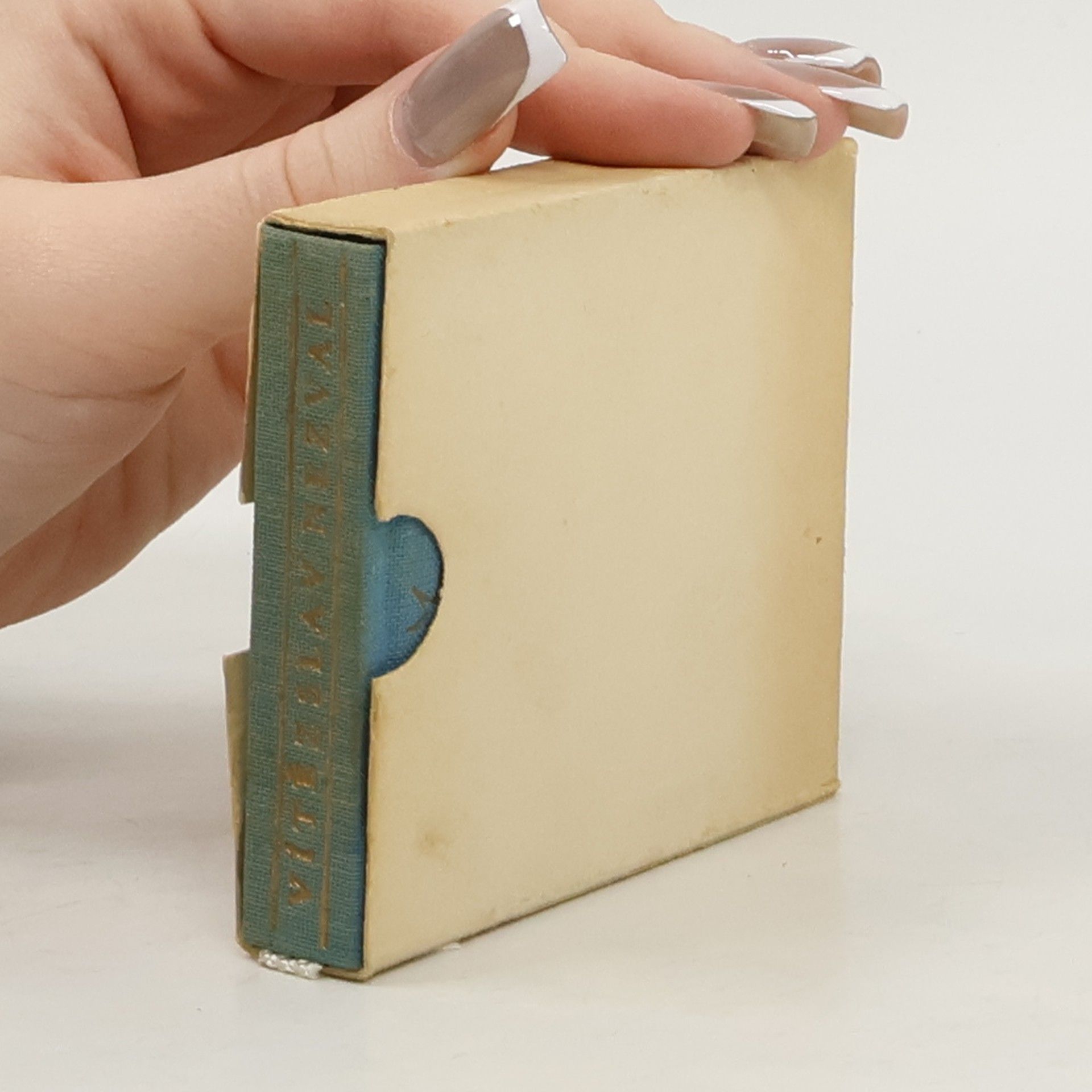 Vítězslav Nezval Písmena. Pohlednice. Nápisy