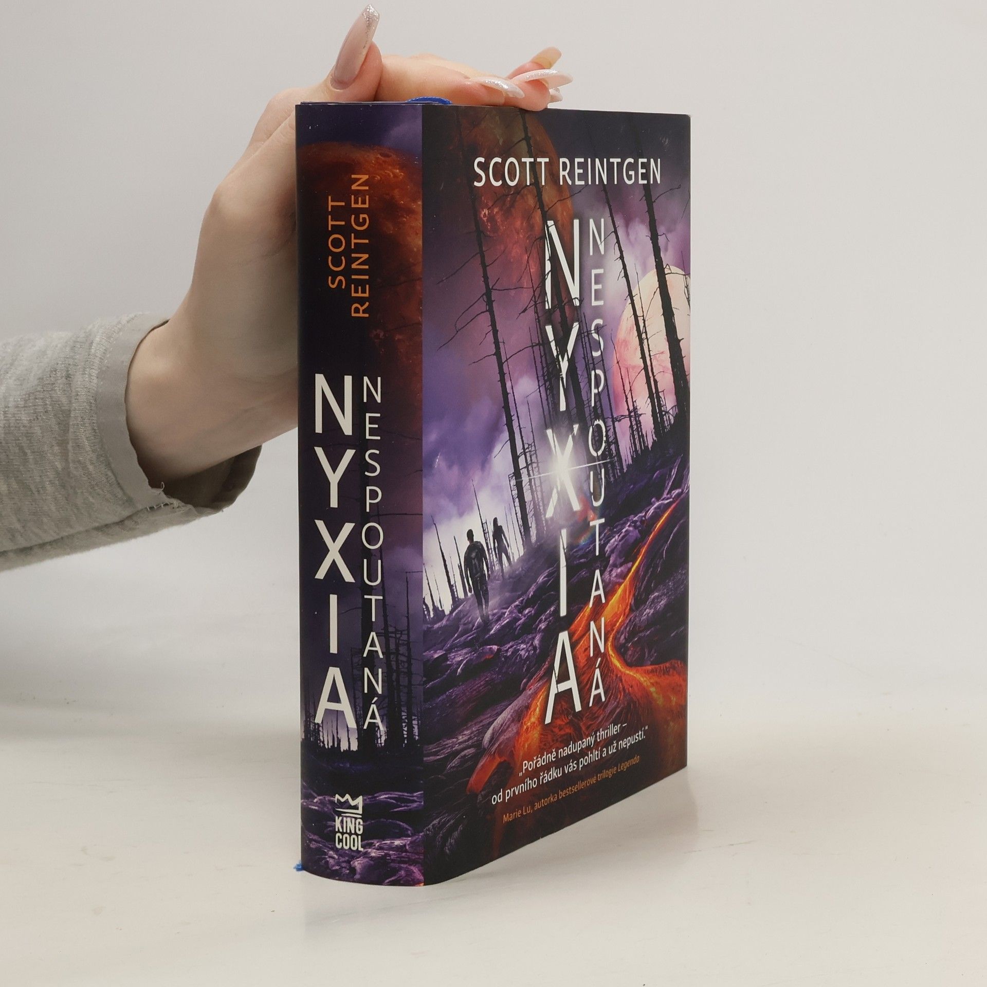 Scott Reintgen Nyxia nespoutaná