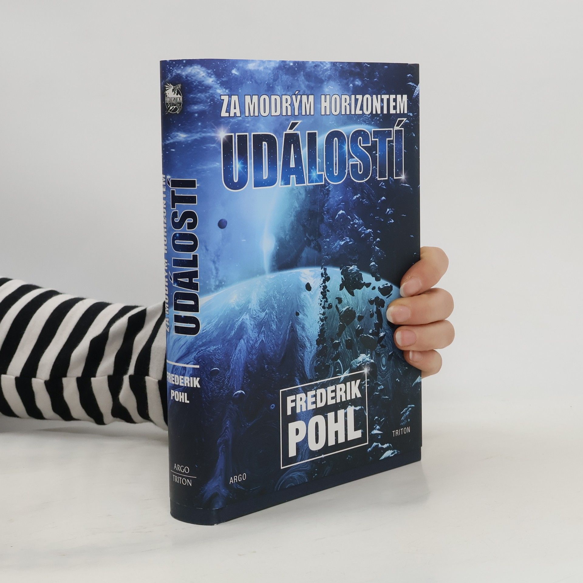 Frederik Pohl Za modrým horizontem událostí