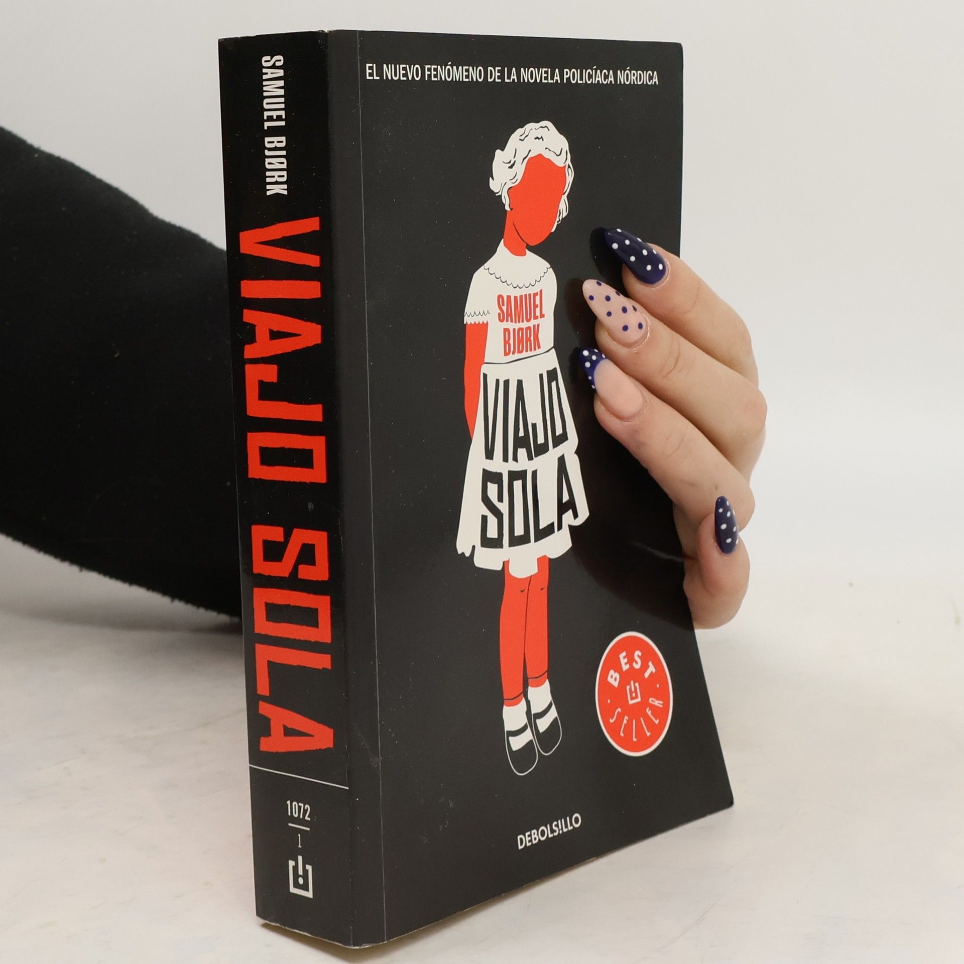 Martin Simonson Viajo sola