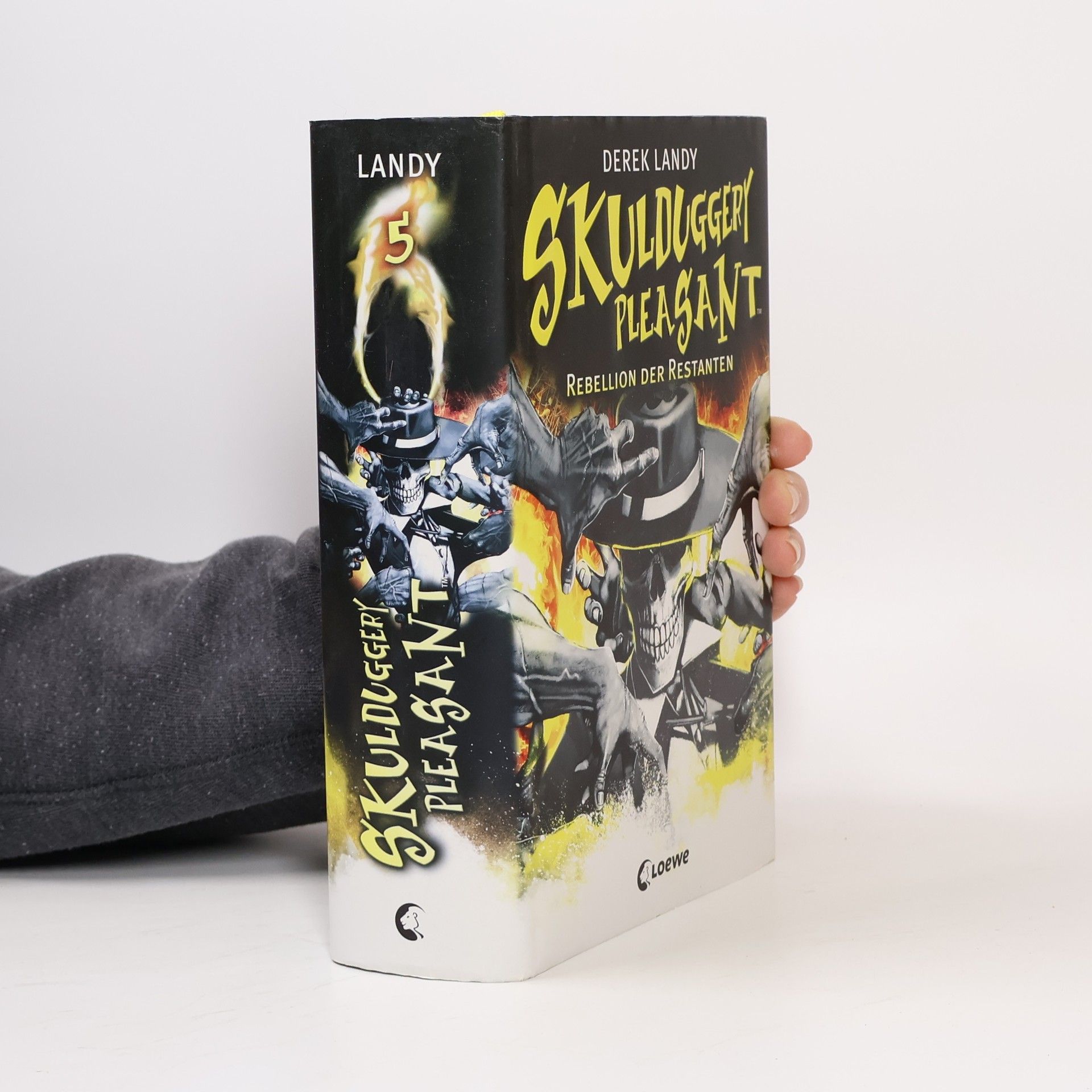 Derek Landy Skulduggery Pleasant 5