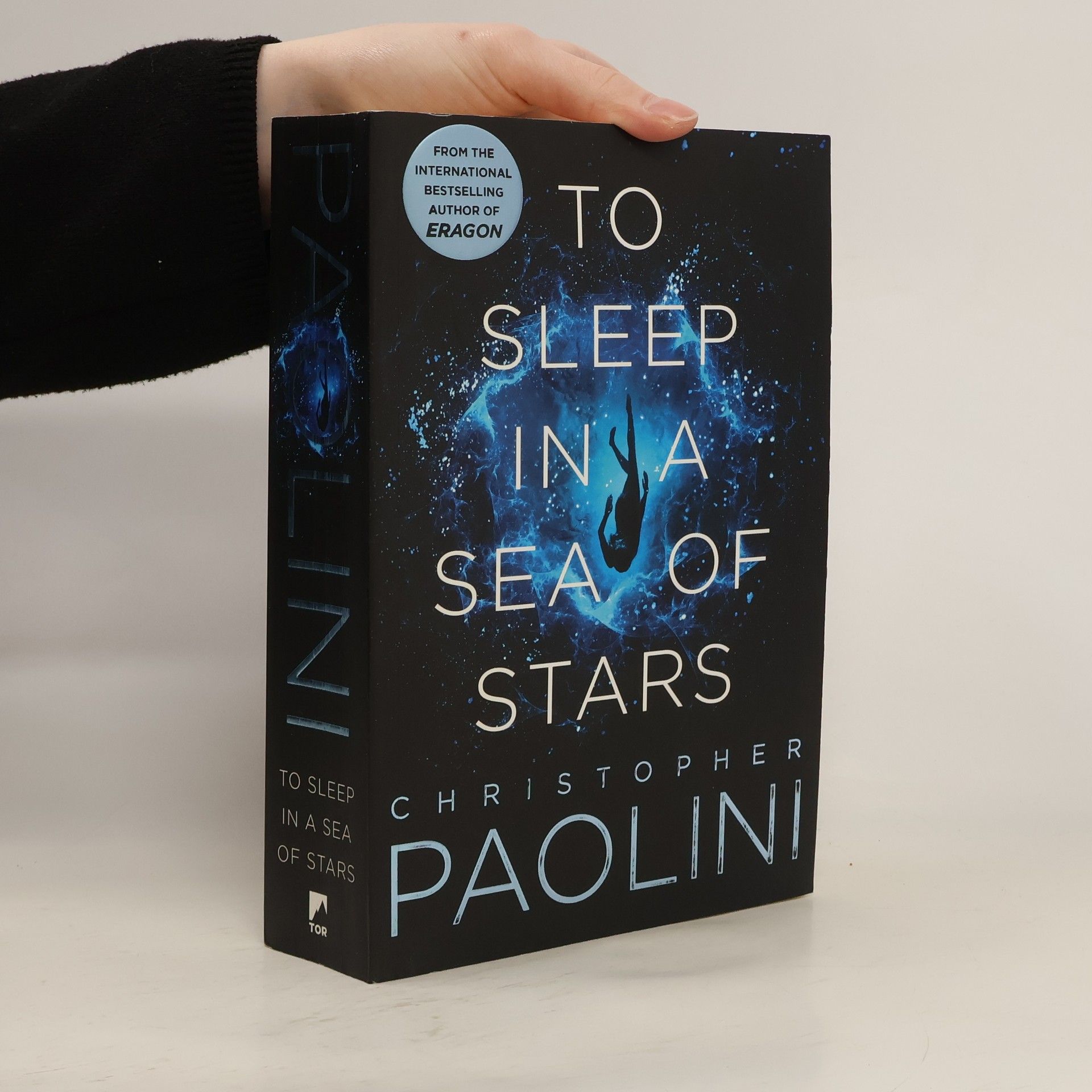 Christopher Paolini To sleep in a sea of stars