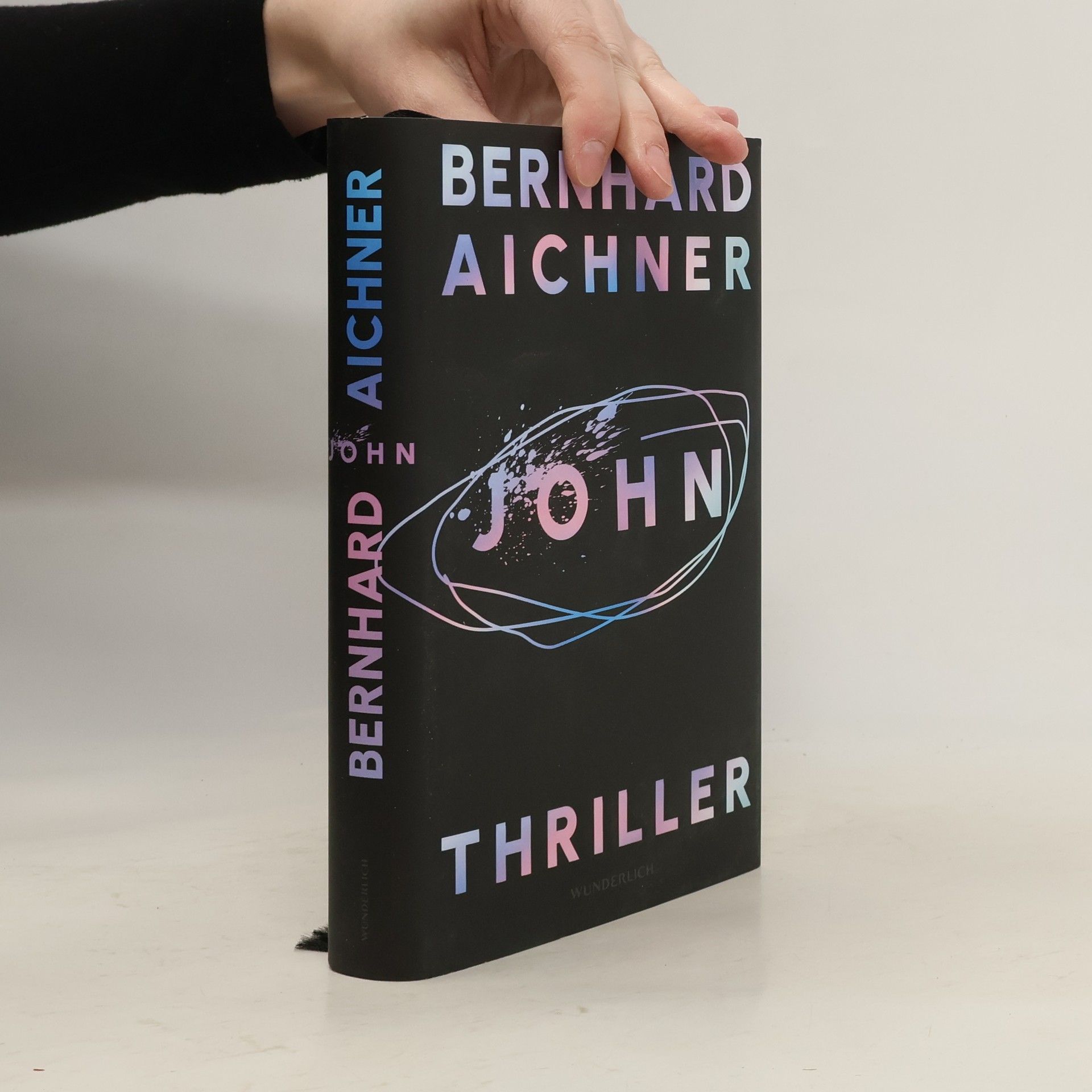 Bernhard Aichner John