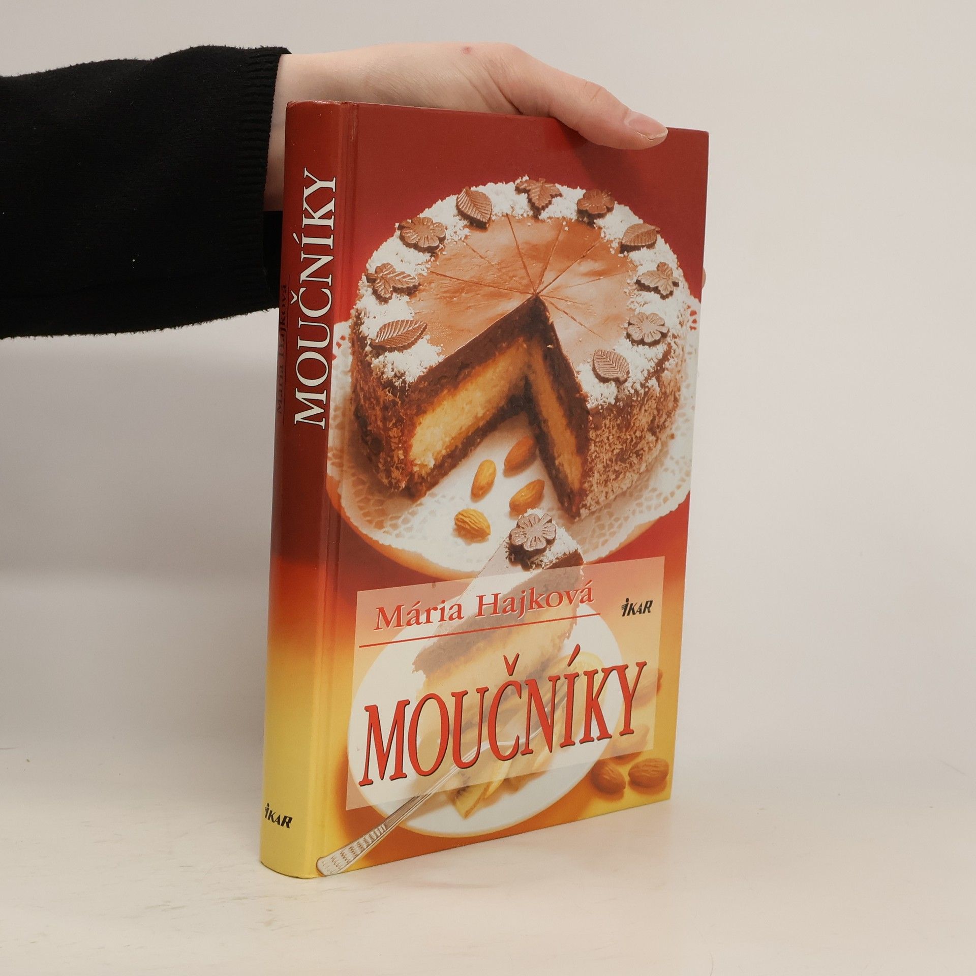Mária Hajková Moučníky