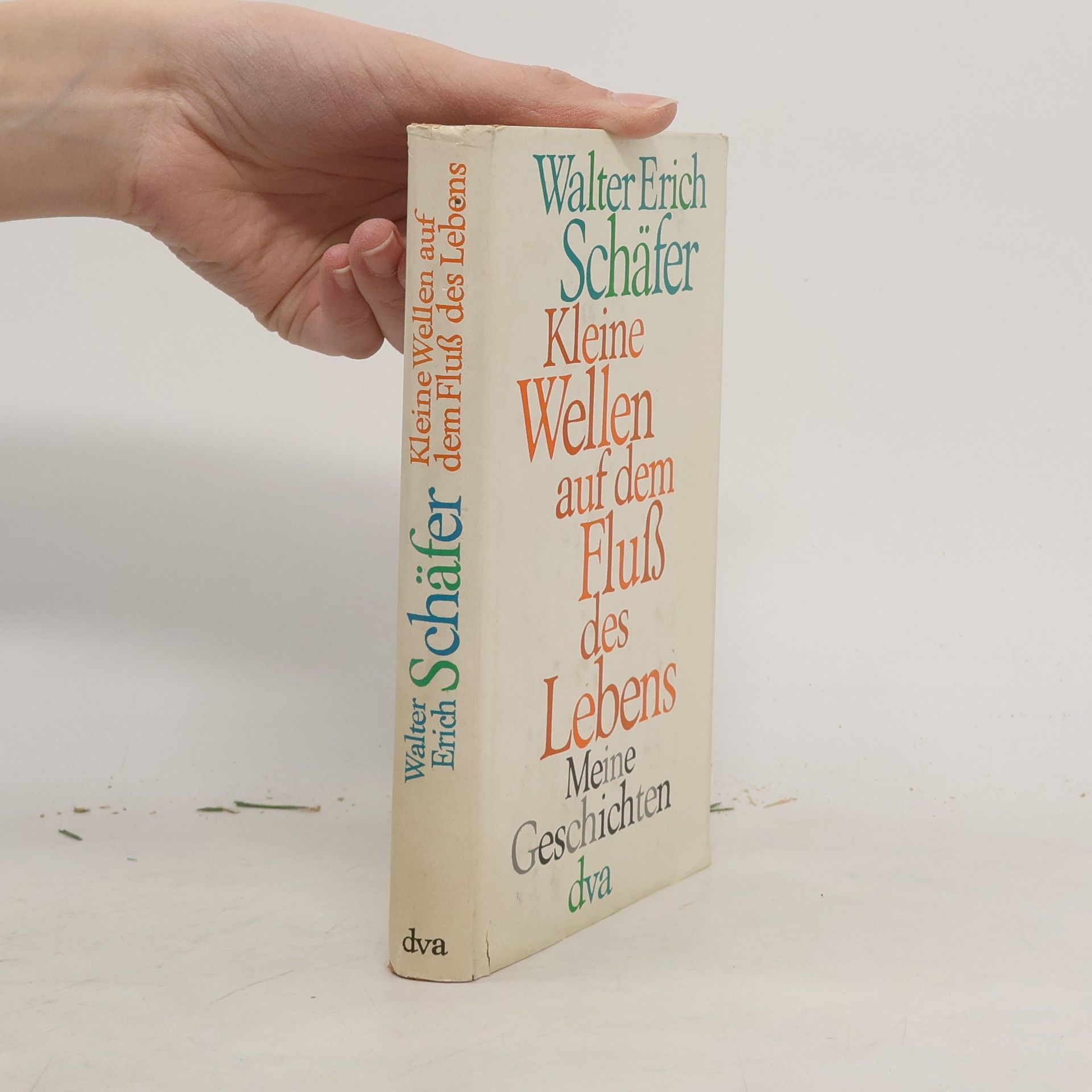 Kleine Wellen auf dem Fluss des Lebens