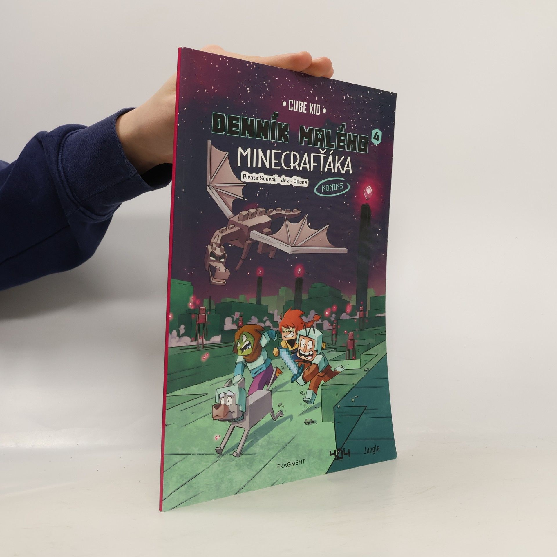 Denník malého Minecrafťáka: komiks 4