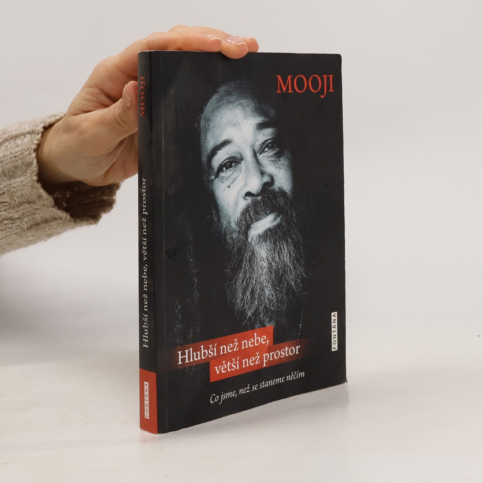 Mooji Hlubší než nebe, větší než prostor. Co jsme, než se staneme něčím