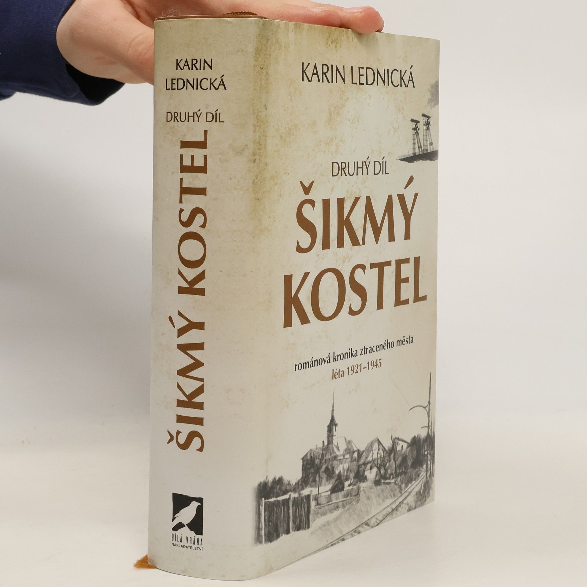 Karin Lednická Šikmý kostel 2