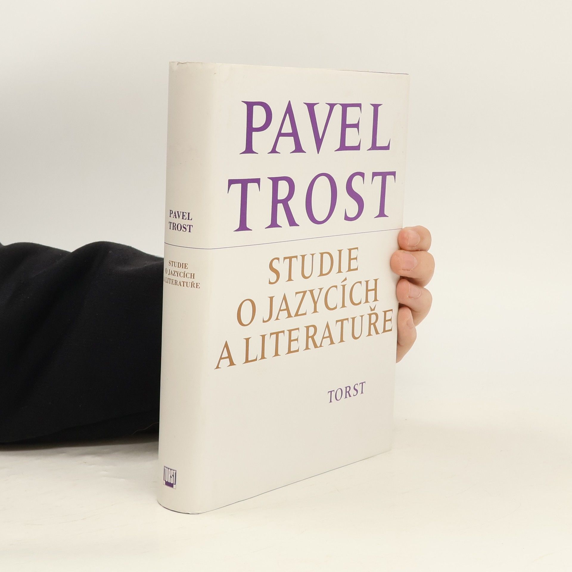 Studie o jazycích a literatuře