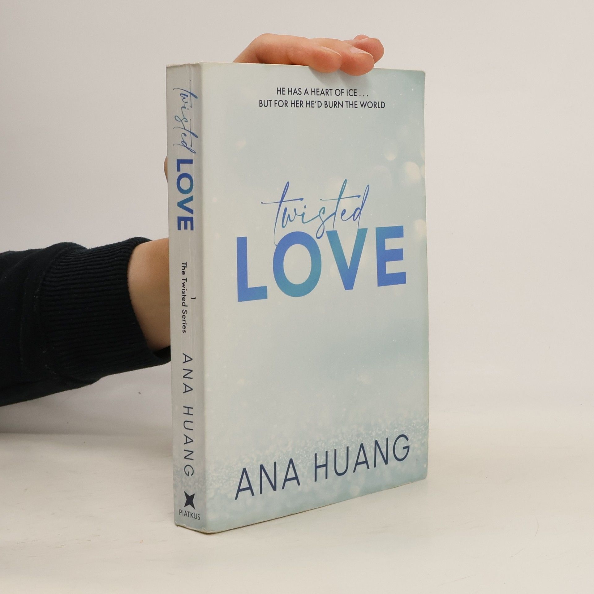 Ana Huang Twisted love. Twisted book one