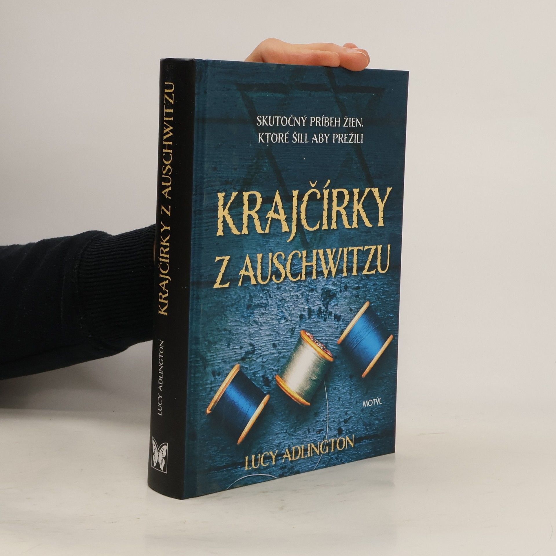 Lucy Adlington Krajčírky z Auschwitzu