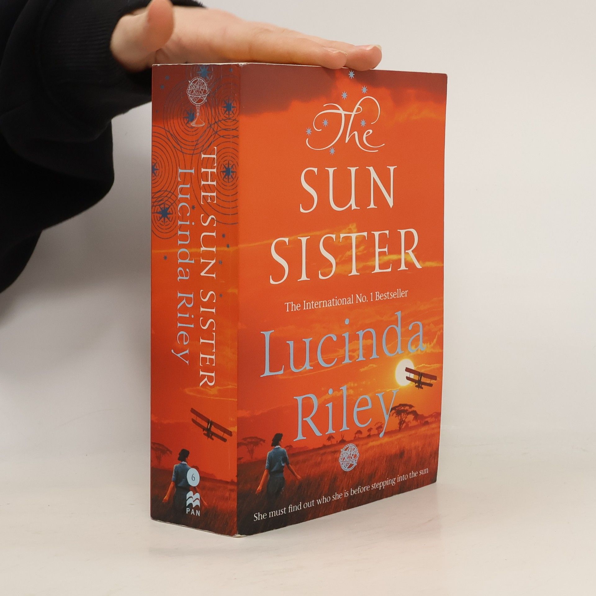 The sun sister : Electra's story