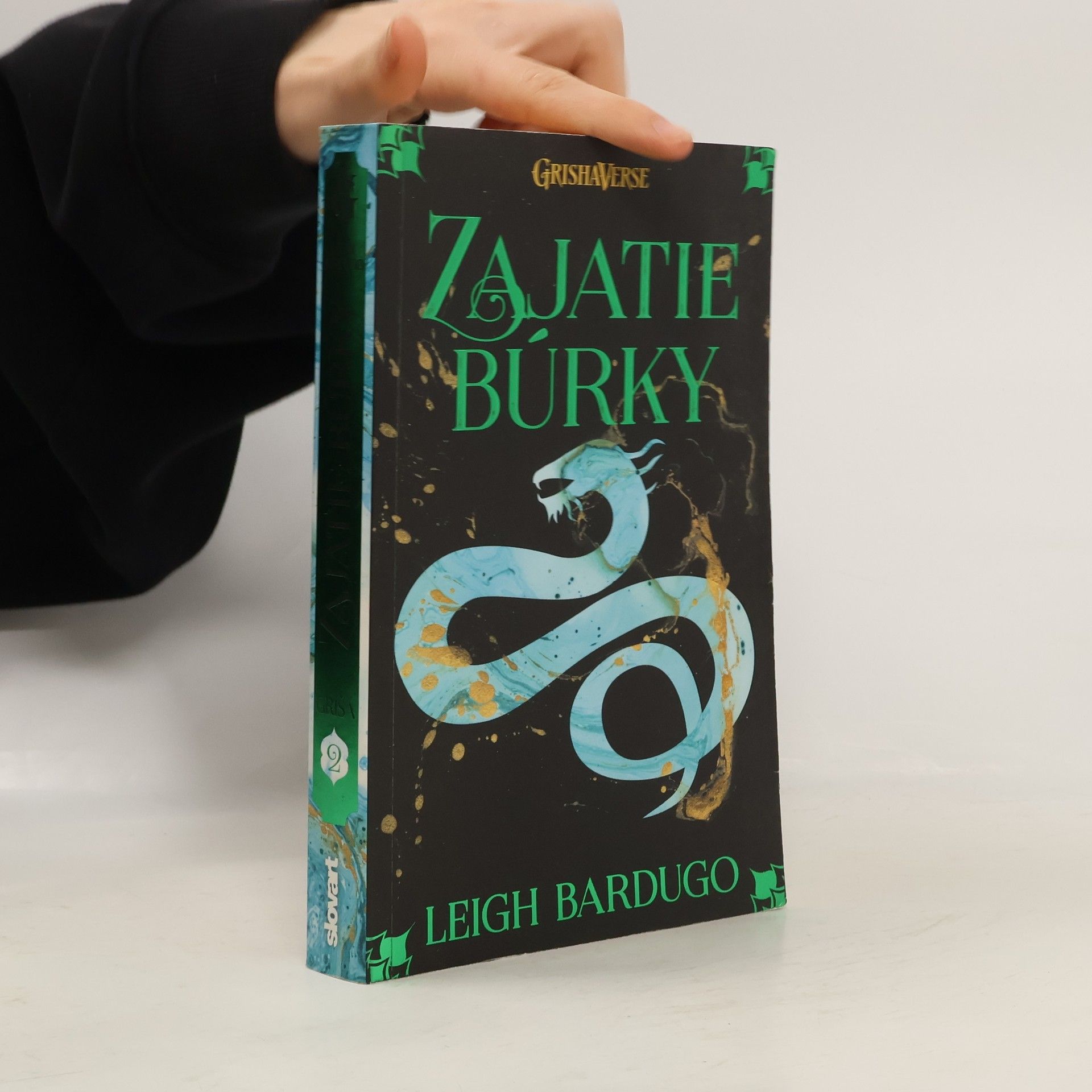 Leigh Bardugo Zajatie búrky