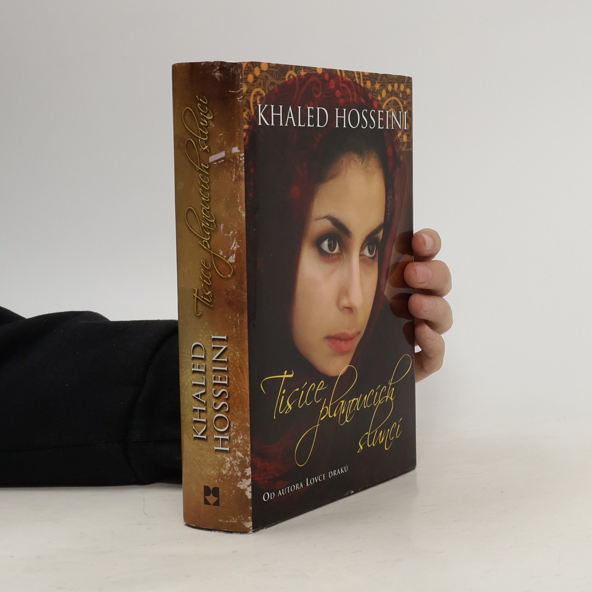 Khaled Hosseini Tisíce planoucích sluncí