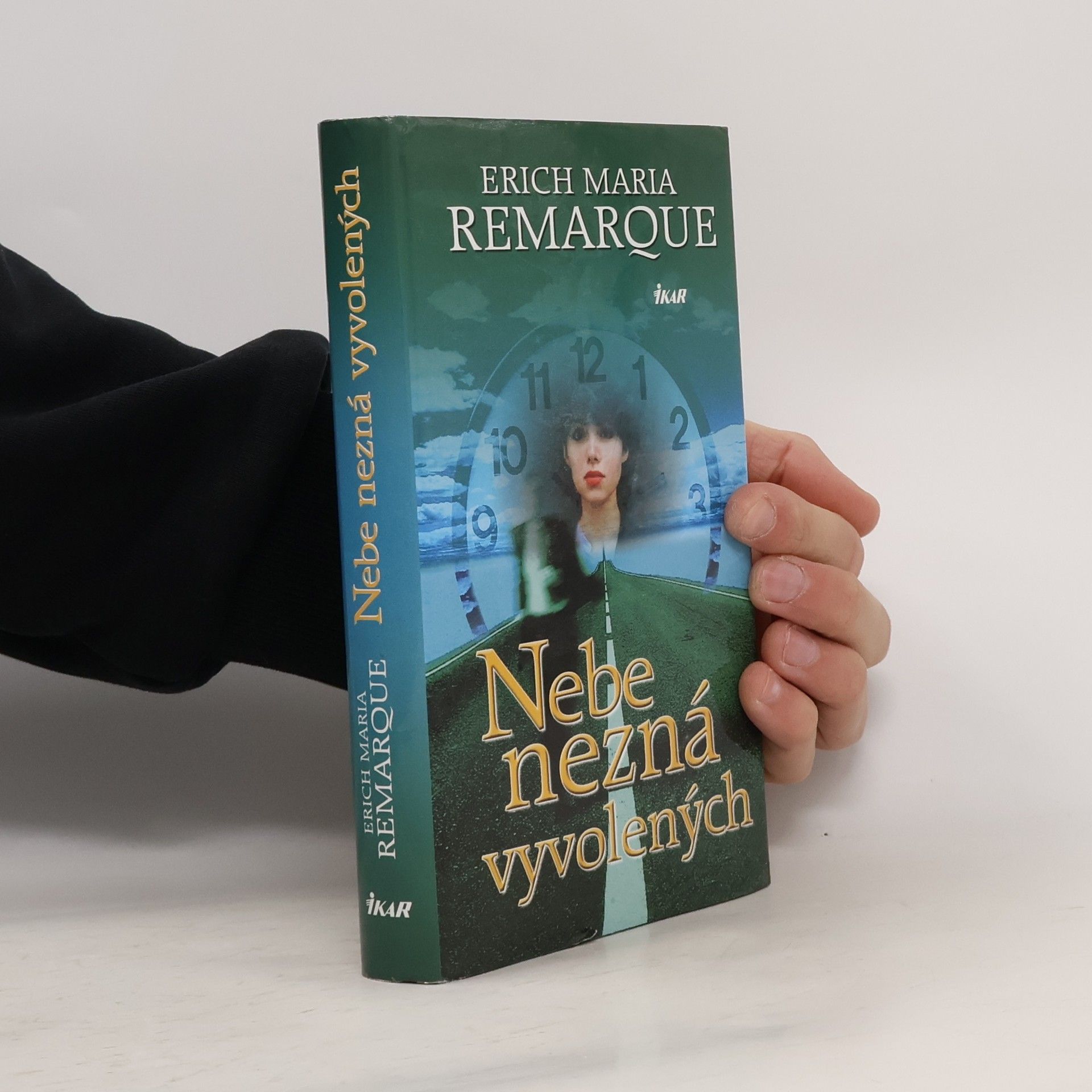 Erich Maria Remarque Nebe nezná vyvolených