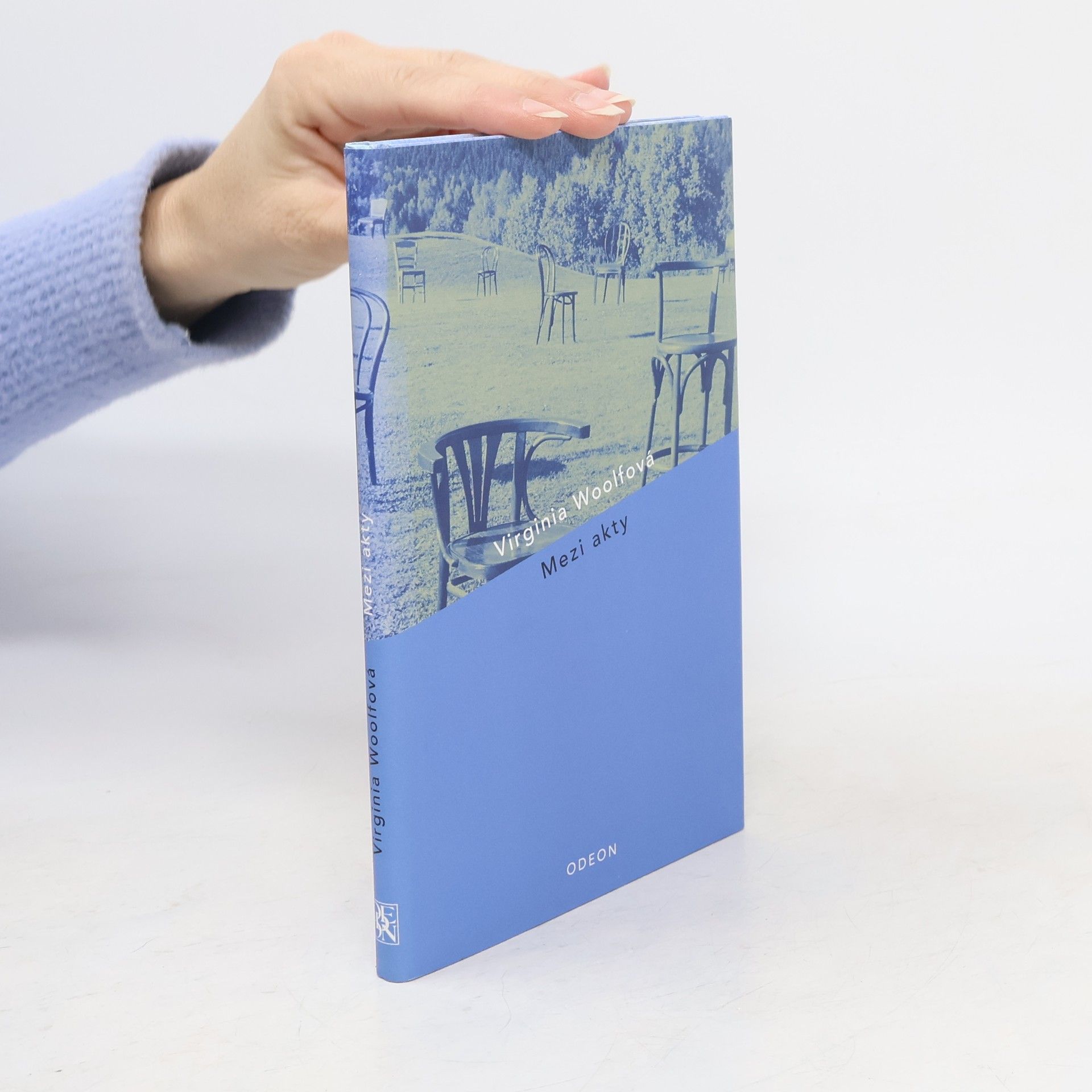 Virginia Woolf Mezi akty