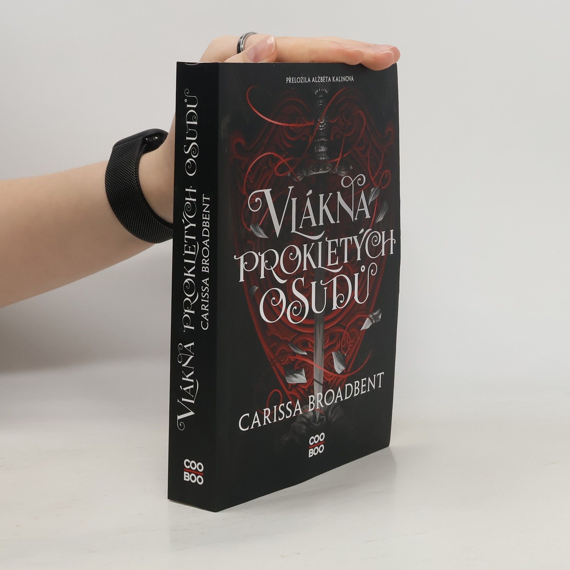 Carissa Broadbent Vlákna prokletých osudů
