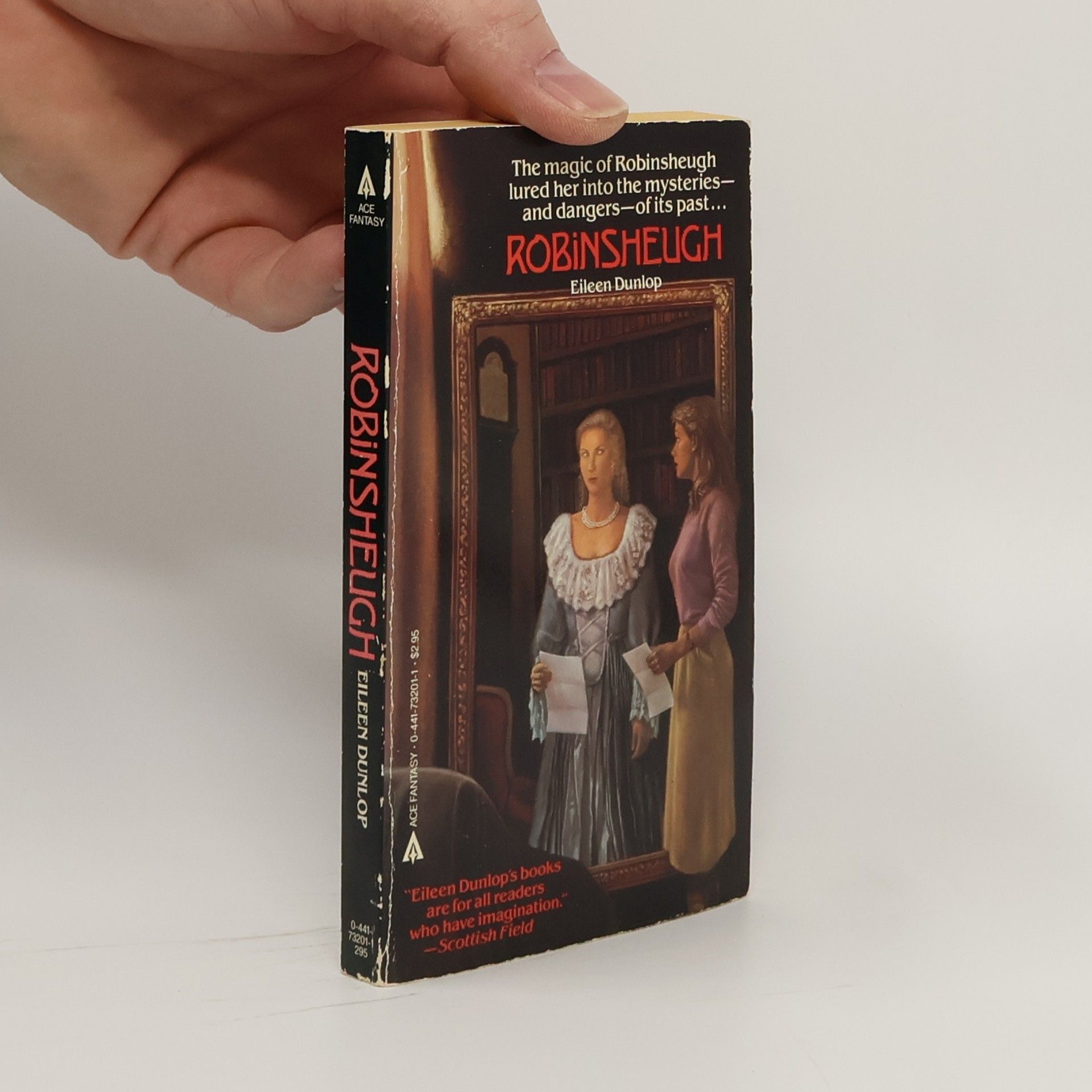 Eileen Dunlop Robinsheugh