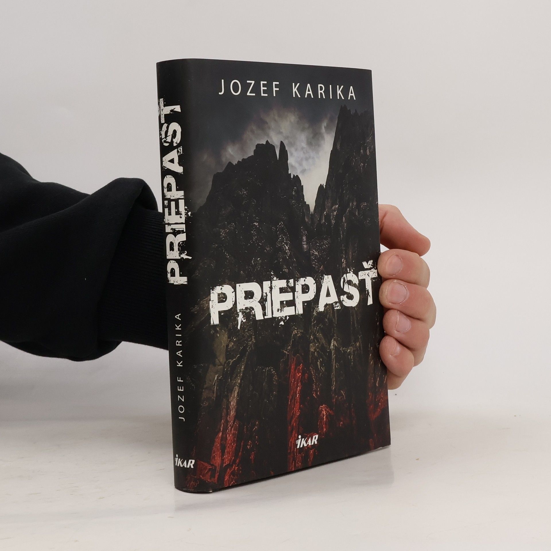 Jozef Karika Priepasť