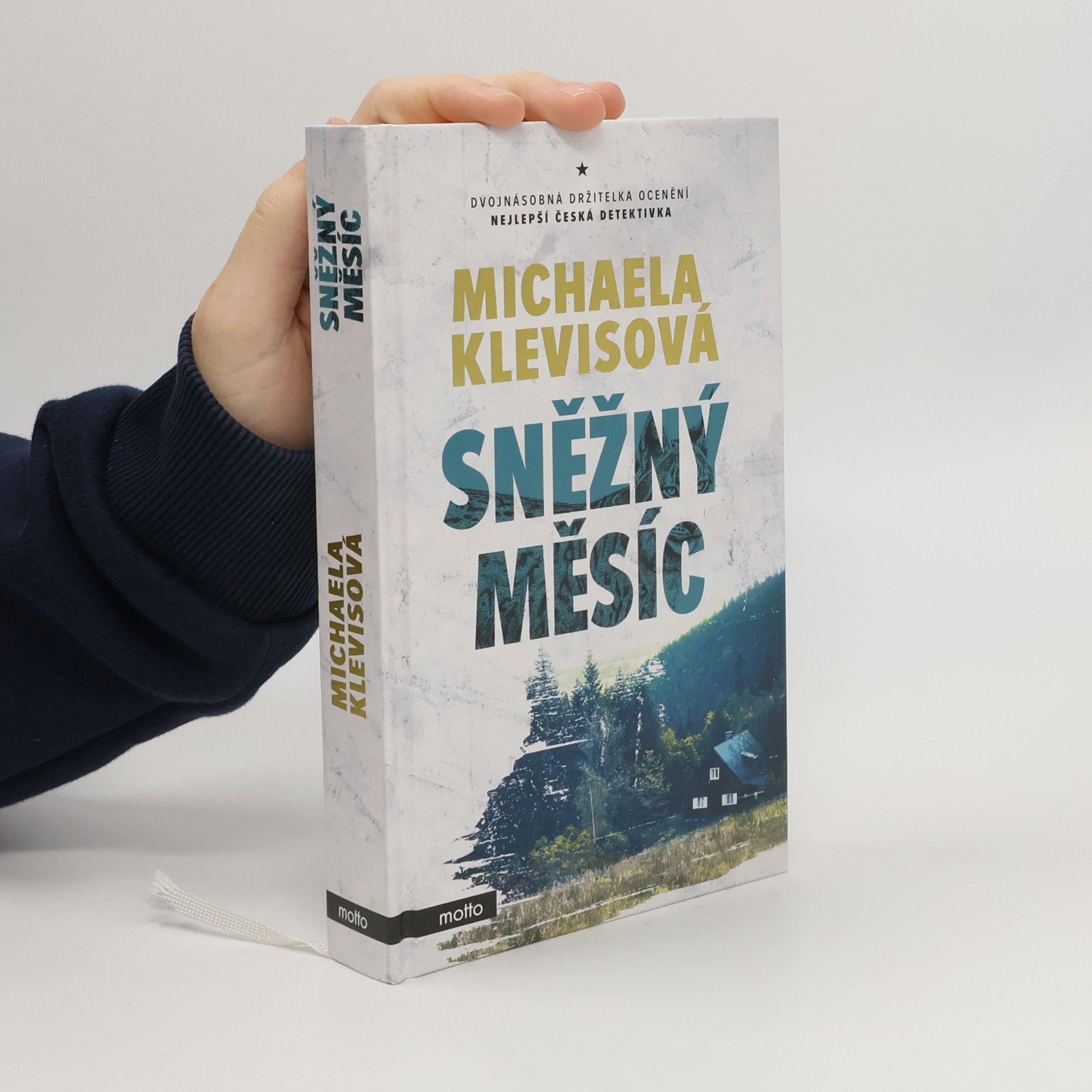 Michaela Klevisová Sněžný měsíc