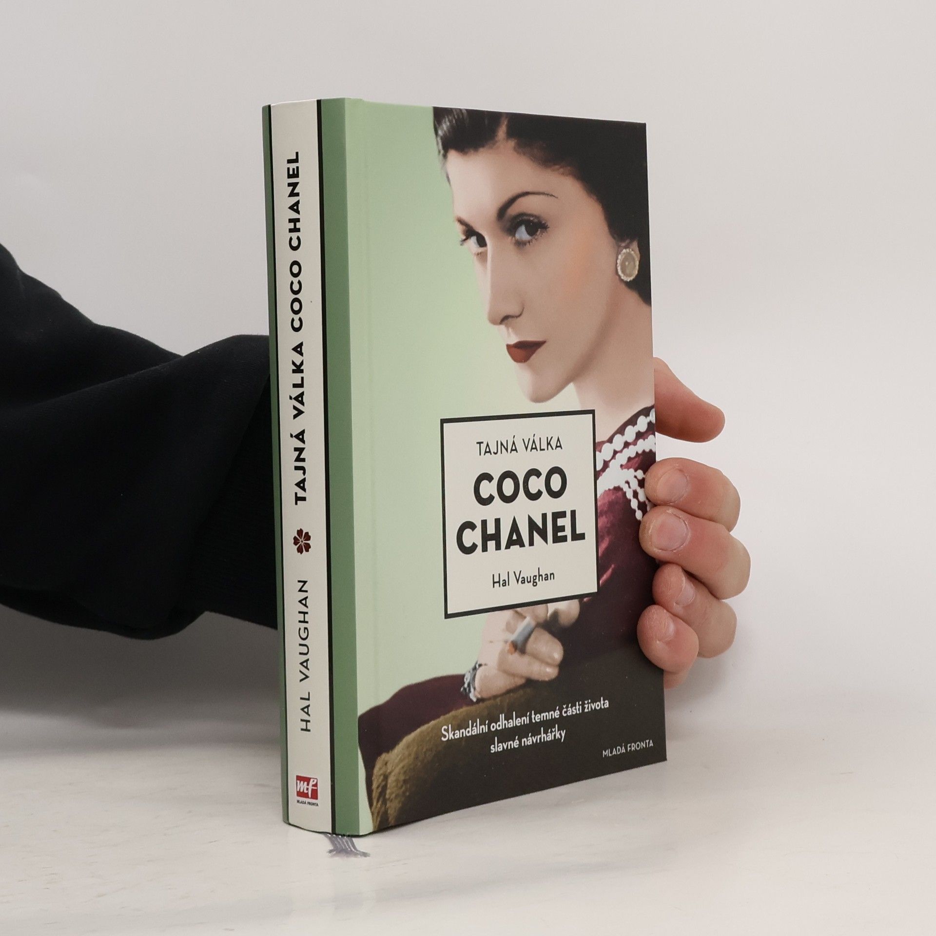 Hal Vaughan Tajná válka Coco Chanel