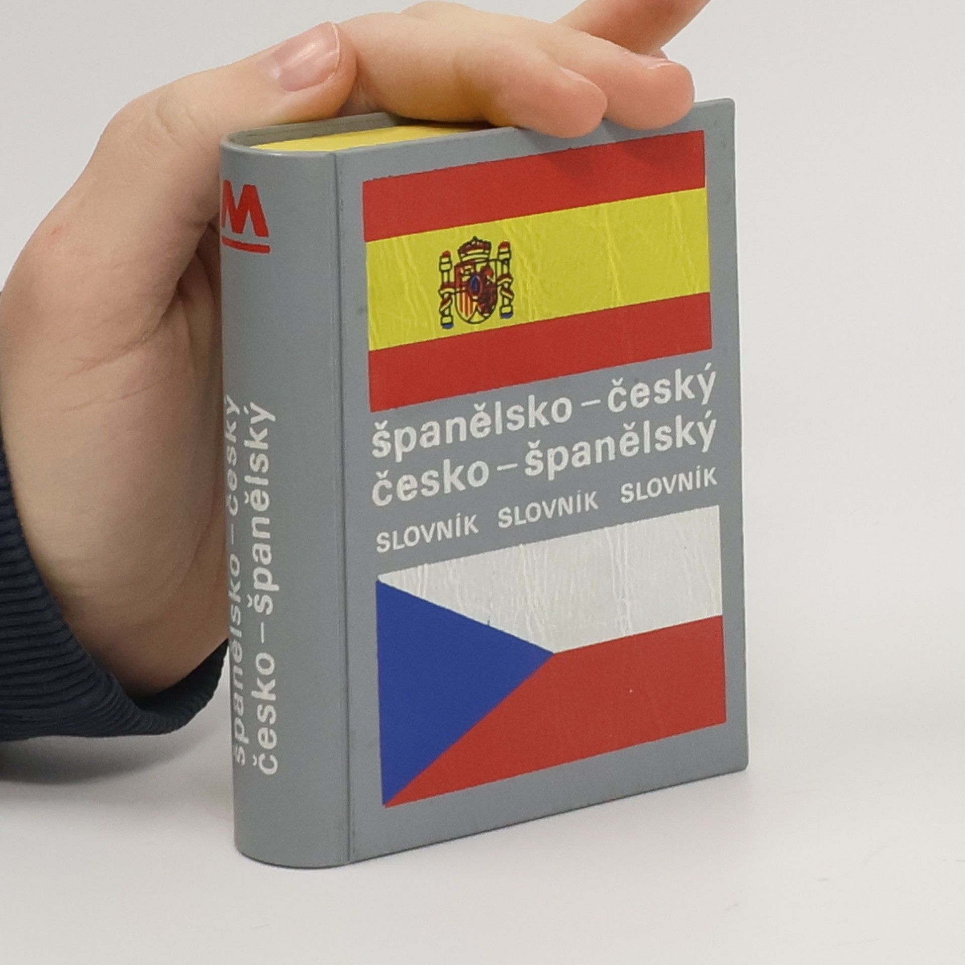 Miroslav Kupčík Španělsko-český, česko-španělský slovník = Diccionario espaňol-checo, checo-espaňol