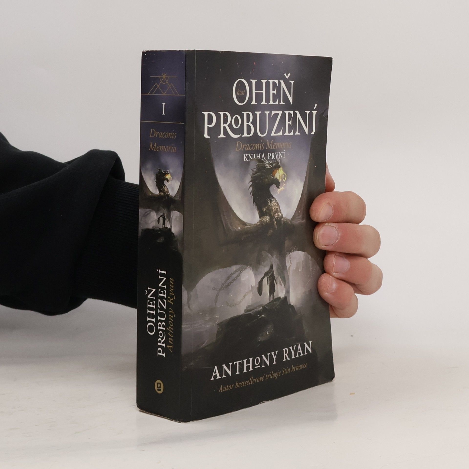 Anthony Ryan Oheň probuzení