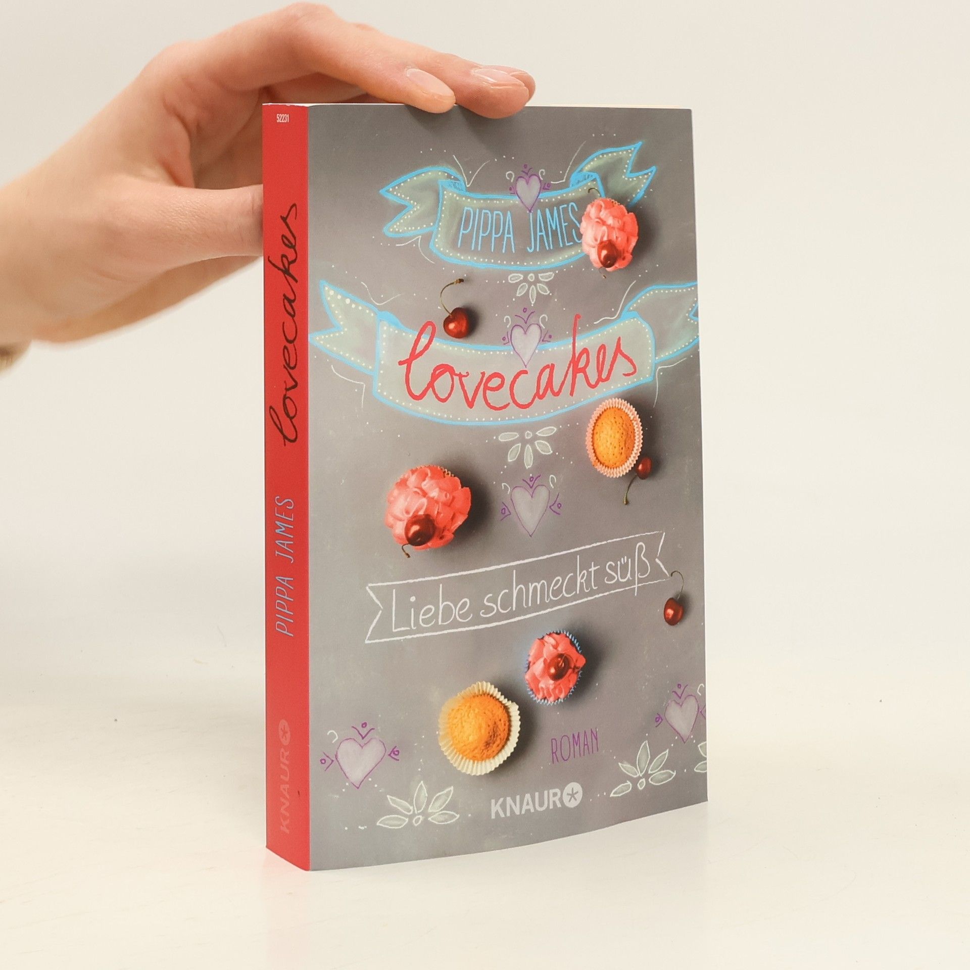 Pippa James Lovecakes