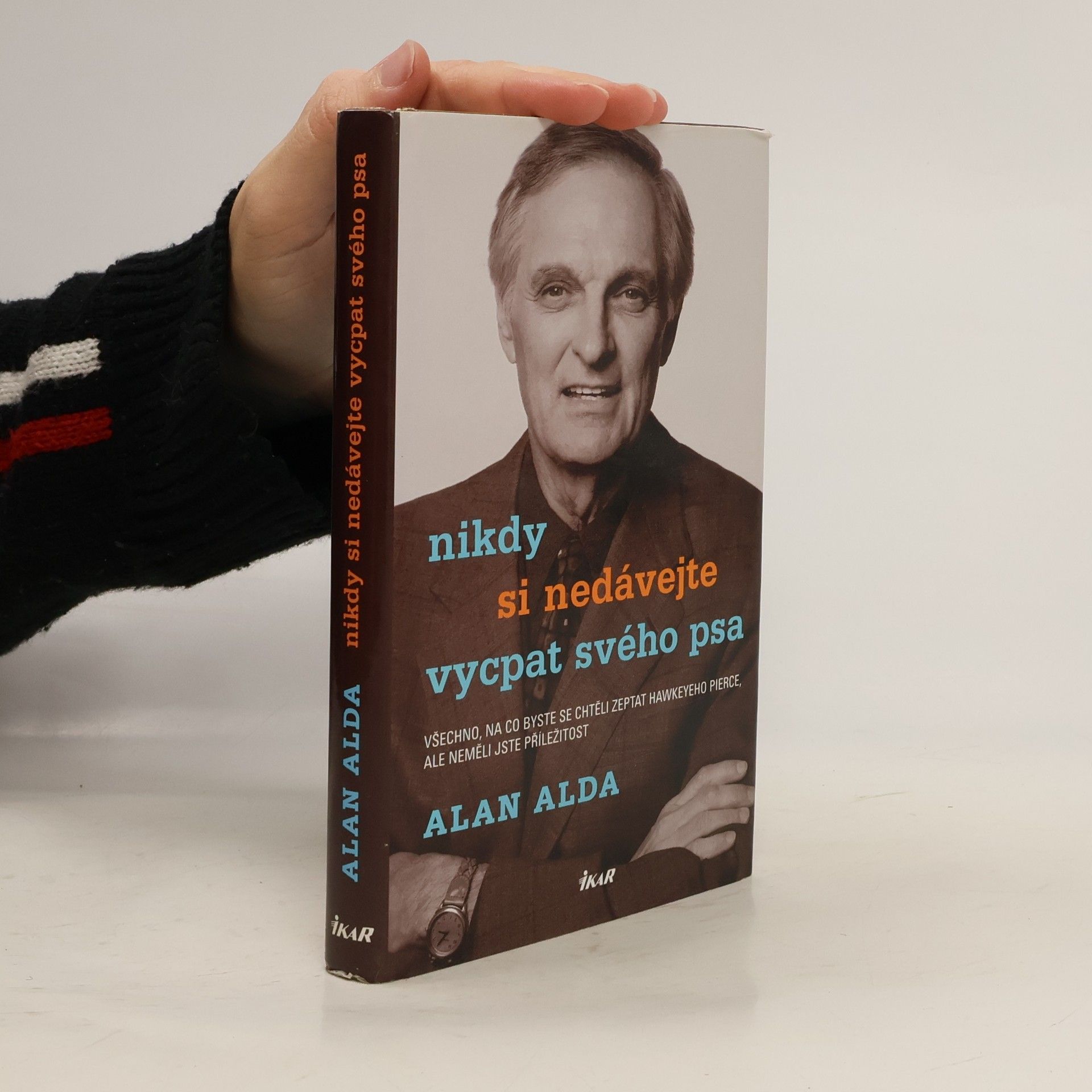 Nikdy si nedávejte vycpat svého psa: Všechno, na co byste se chtěli zeptat Hawkeyeho Pierce, ale neměli jste příležitost