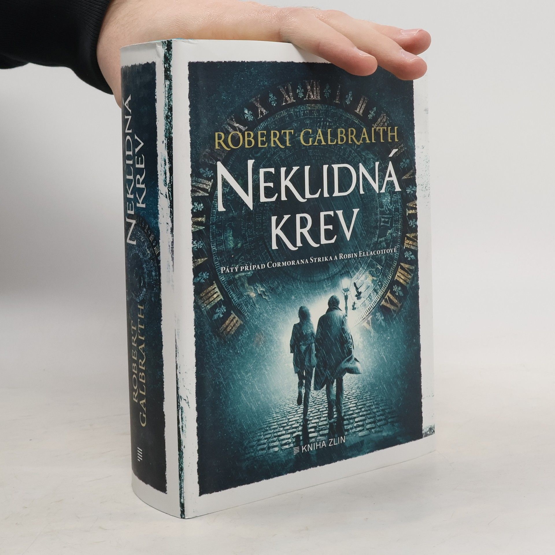 Robert Galbraith Neklidná krev