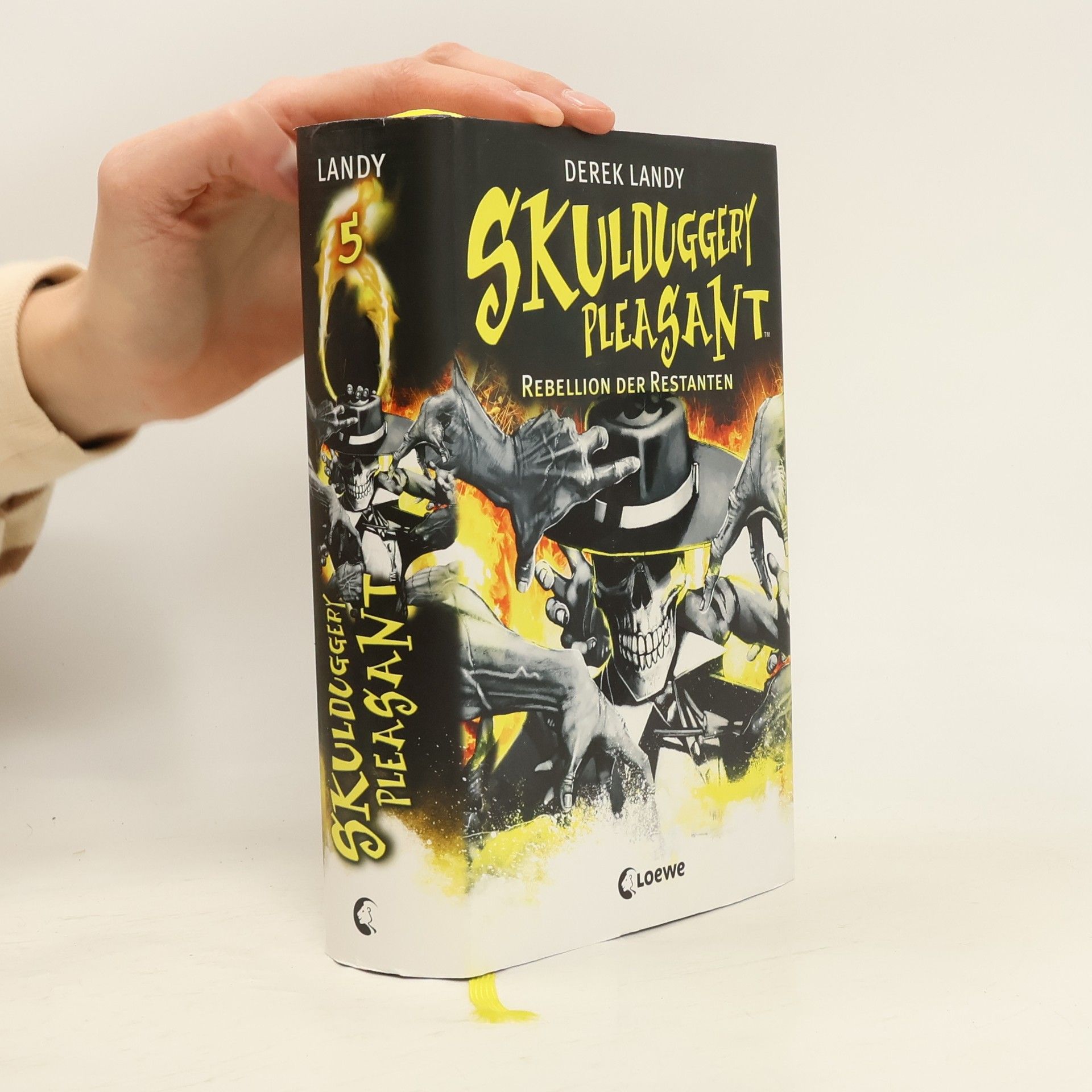 Derek Landy Skulduggery Pleasant 5