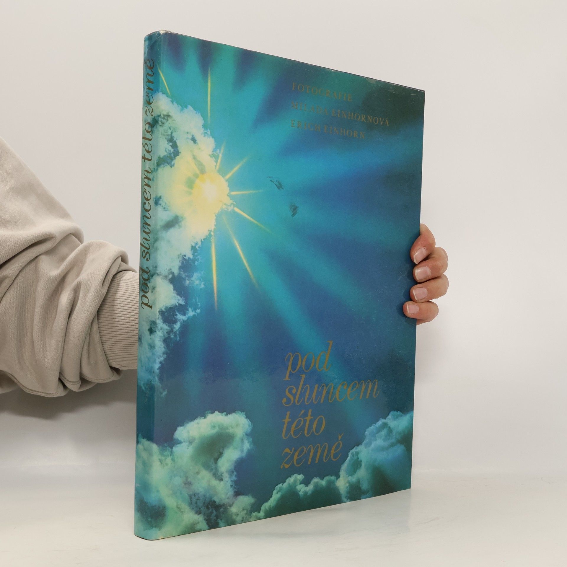 Collectif d'auteurs Pod sluncem této země