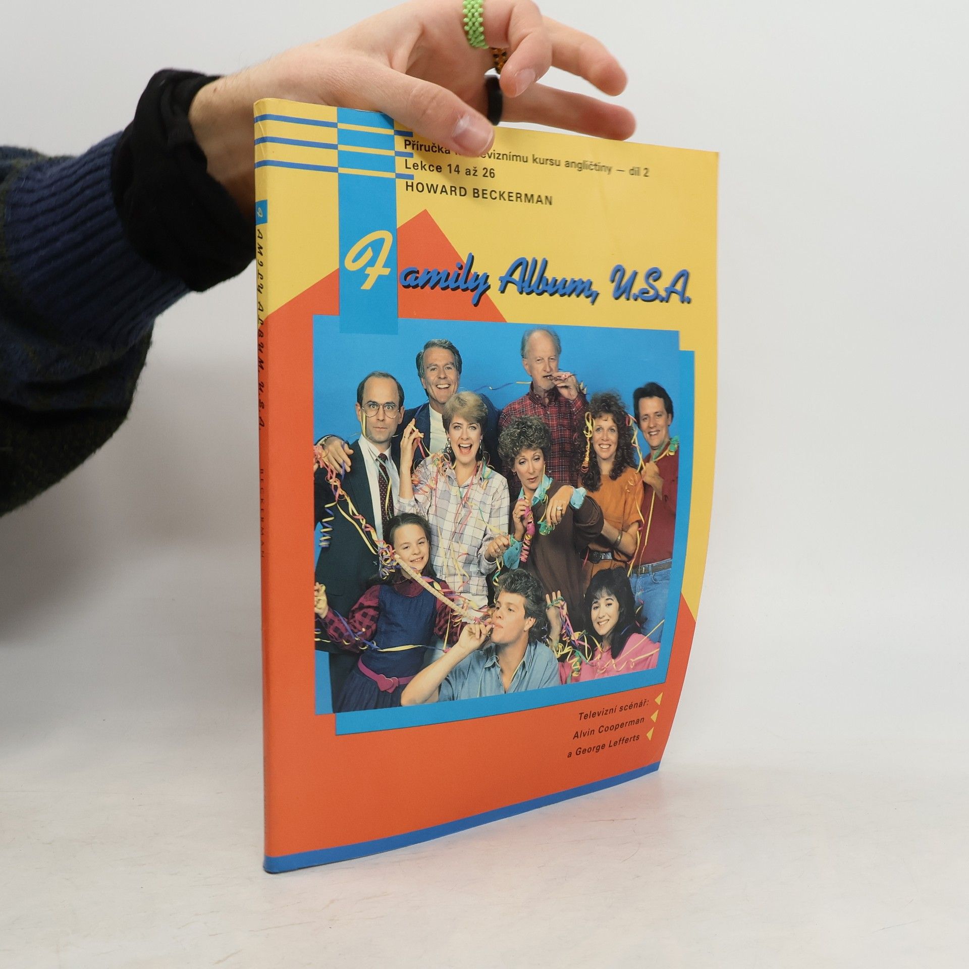 Family Album, U.S.A. : příručka k televiznímu kursu angličtiny. Díl 2 : lekce 14 až 26