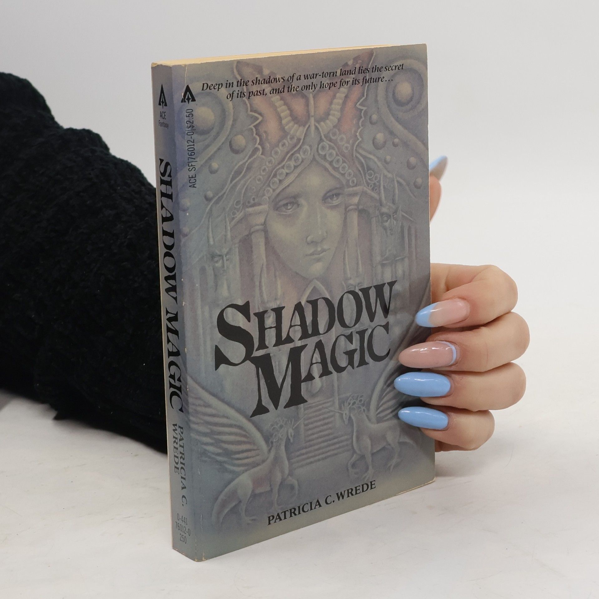 Patricia C. Wrede Shadow Magic