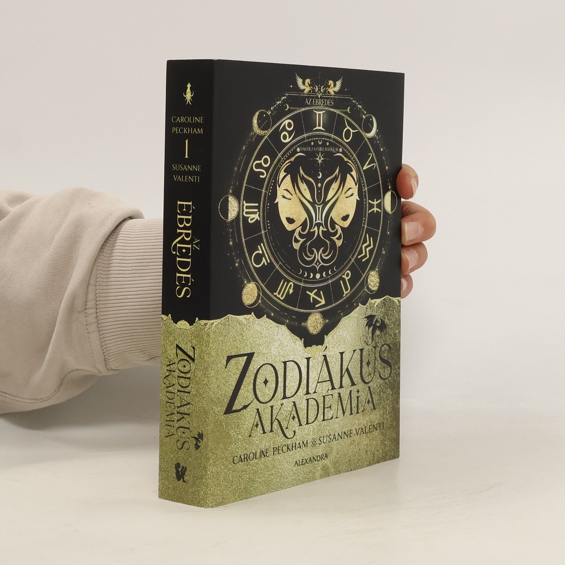 Caroline Peckham Zodiákus Akadémia 1. Ébredés